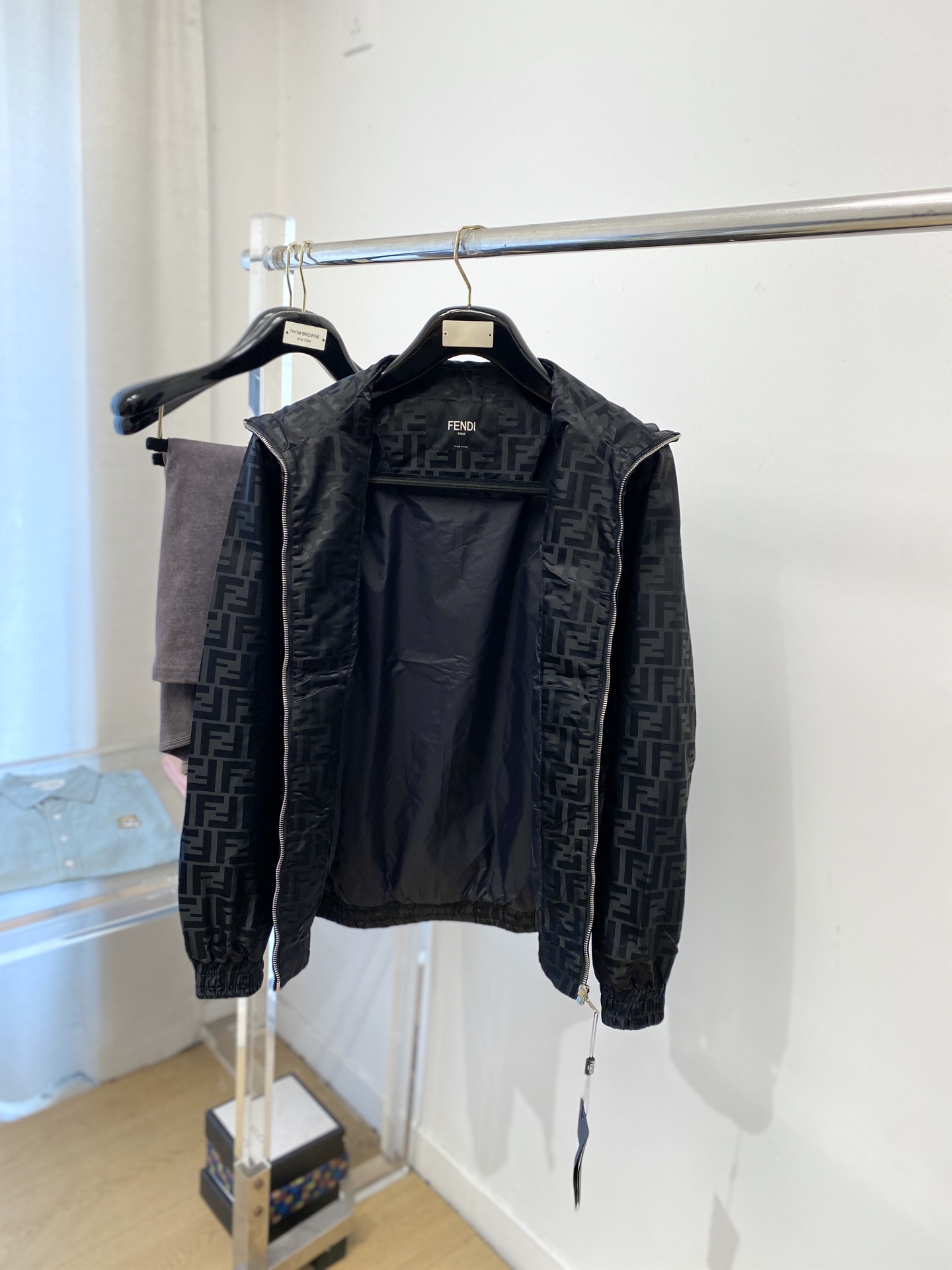 芬迪、2025新品夹克外套，时尚帅气，简约百搭款，顶级数码定位定织字母logo，定制原版面料，不仅挺括，