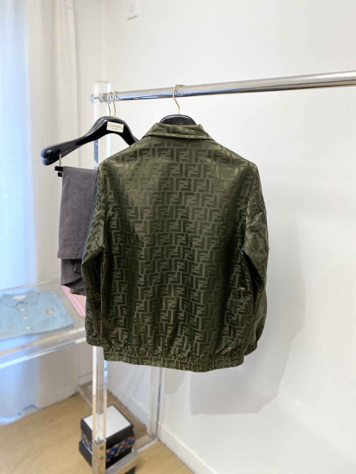 芬迪、2025新品夹克外套，时尚帅气，简约百搭款，顶级数码定位定织字母logo，定制原版面料，不仅挺括，