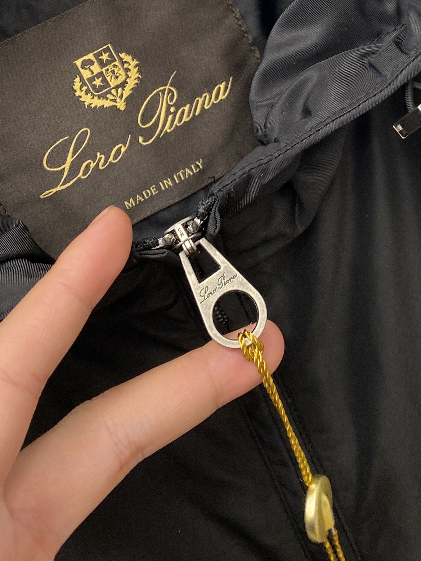 lP🆕、2025新品夹克外套，时尚帅气，简约百搭款，胸前顶级印胶装饰字母logo，定制原版面料，不仅挺括