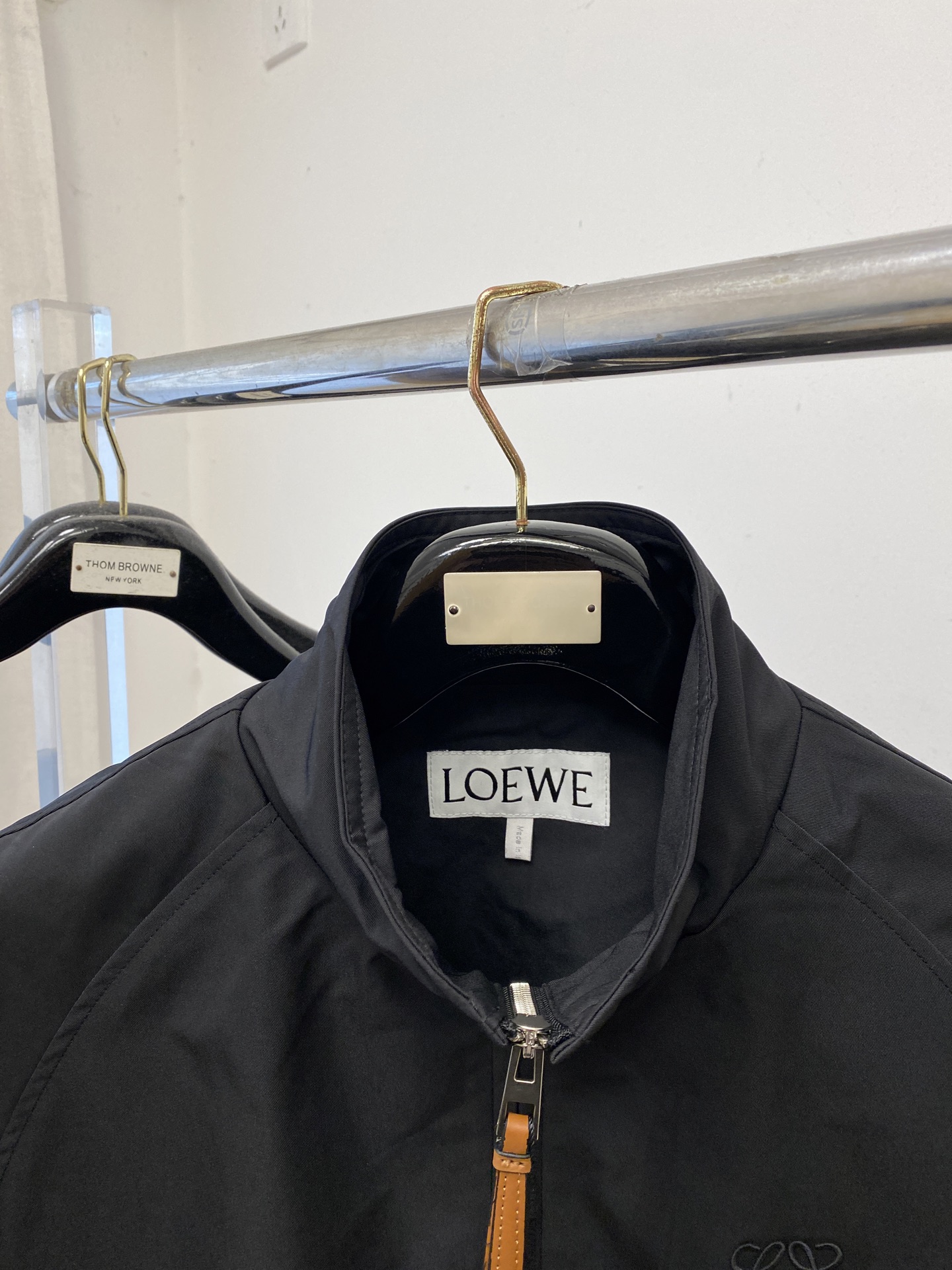 罗意威、2025新品夹克外套，时尚帅气，简约百搭款，胸前精致刺绣图案logo，定制原版面料，不仅挺括，保