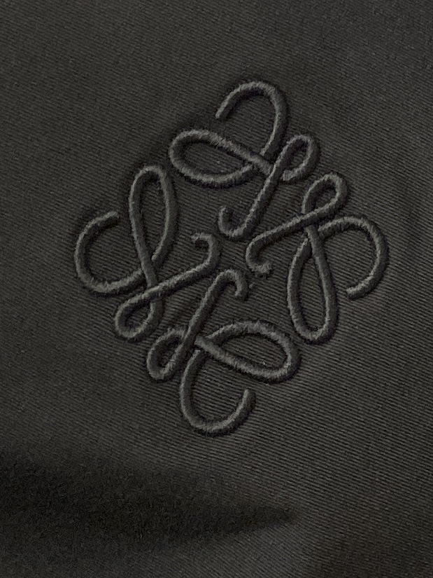 罗意威、2025新品夹克外套，时尚帅气，简约百搭款，胸前精致刺绣图案logo，定制原版面料，不仅挺括，保