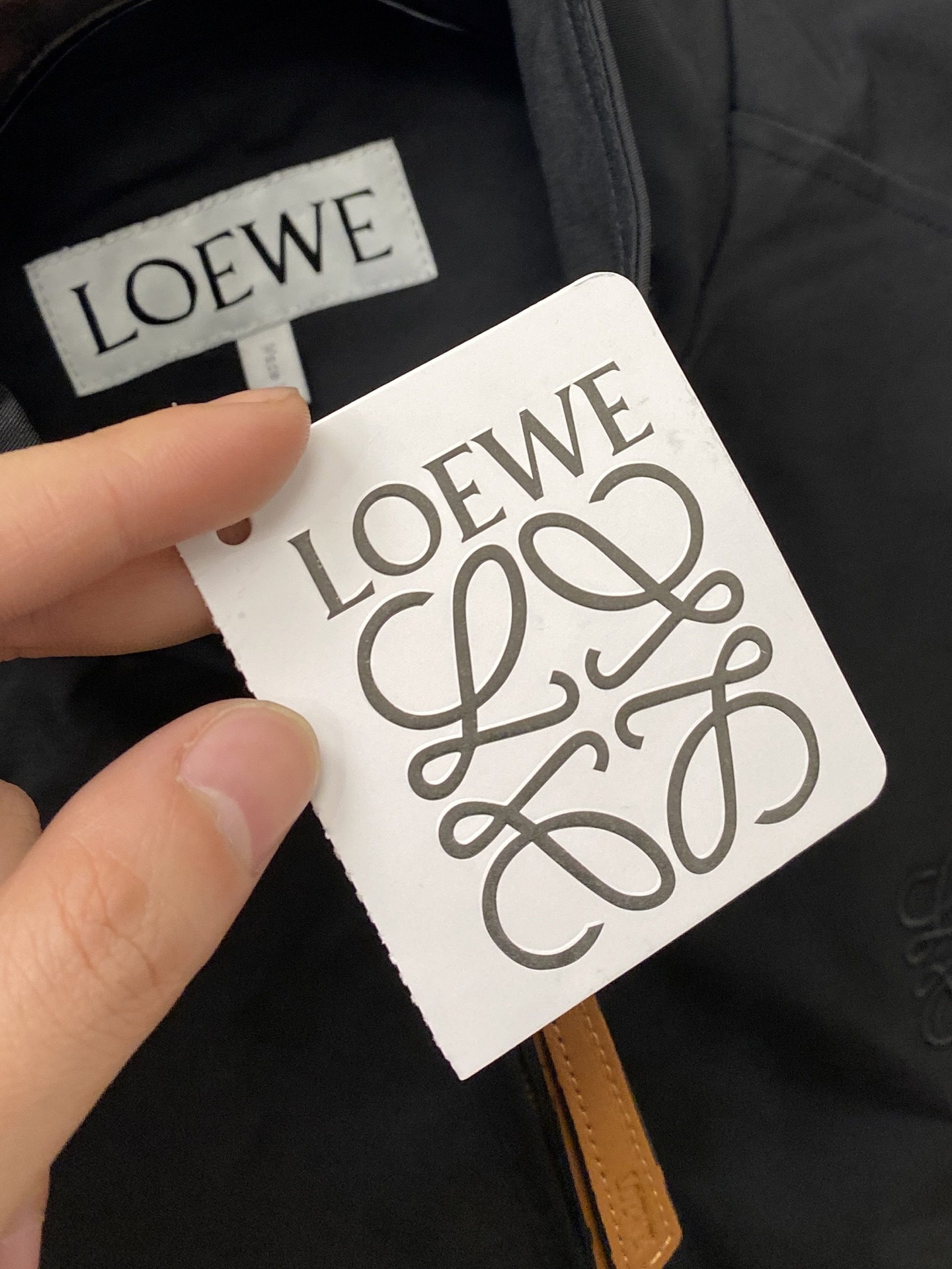 罗意威、2025新品夹克外套，时尚帅气，简约百搭款，胸前精致刺绣图案logo，定制原版面料，不仅挺括，保