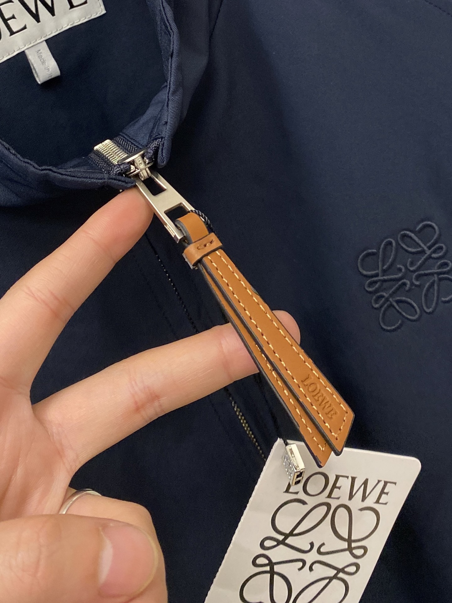 罗意威、2025新品夹克外套，时尚帅气，简约百搭款，胸前精致刺绣图案logo，定制原版面料，不仅挺括，保