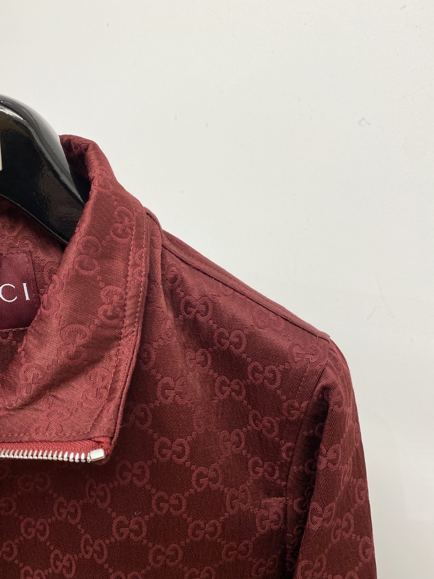 古奇、2025新品夹克外套，时尚帅气，简约百搭款，顶级数码定位定织字母logo，定制原版面料，不仅挺括，