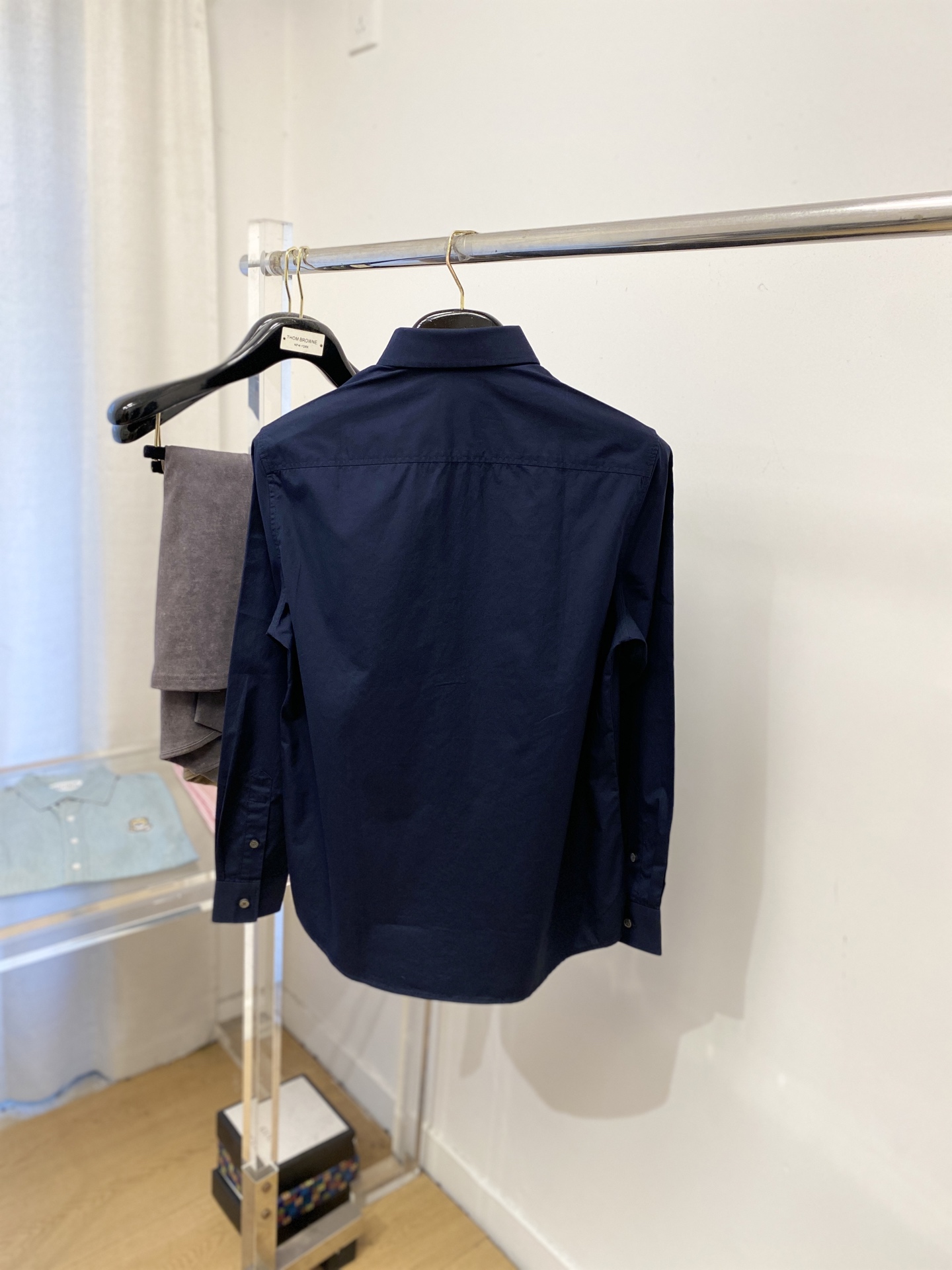 ￼ 巴宝莉、2025新品衬衫，时尚帅气，简约百搭款，定制原版面料，不仅挺括，保持潮流的廓形，又穿着舒适，