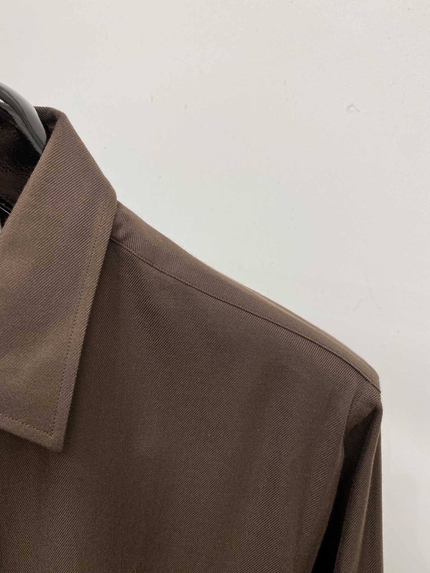 Brunello Cucinelli、2025新品衬衫，时尚帅气，简约百搭款，定制原版面料，不仅挺括，保