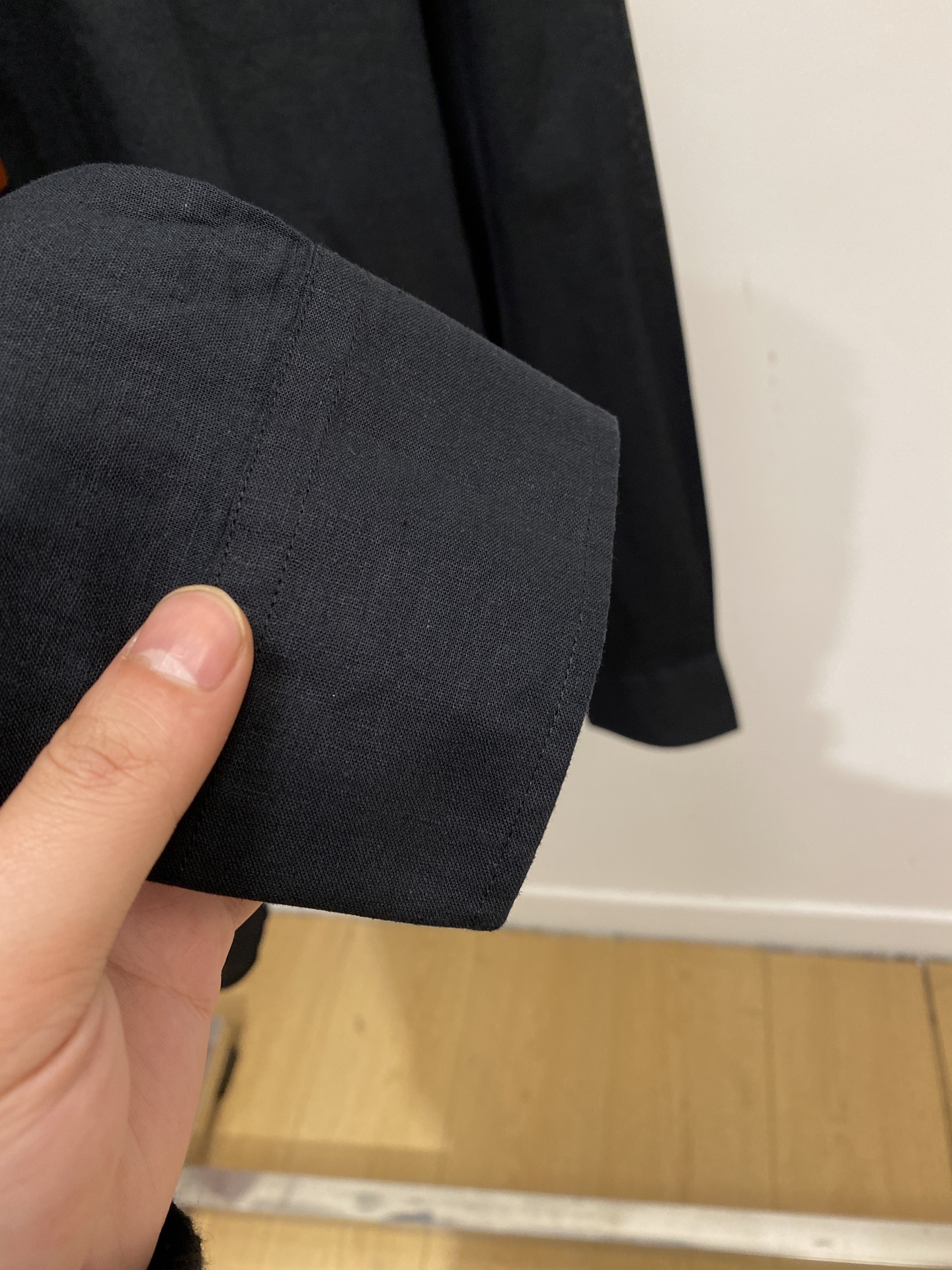 lP🆕、2025新品衬衫，时尚帅气，简约百搭款，定制原版面料，不仅挺括，保持潮流的廓形，又穿着舒适，纱织