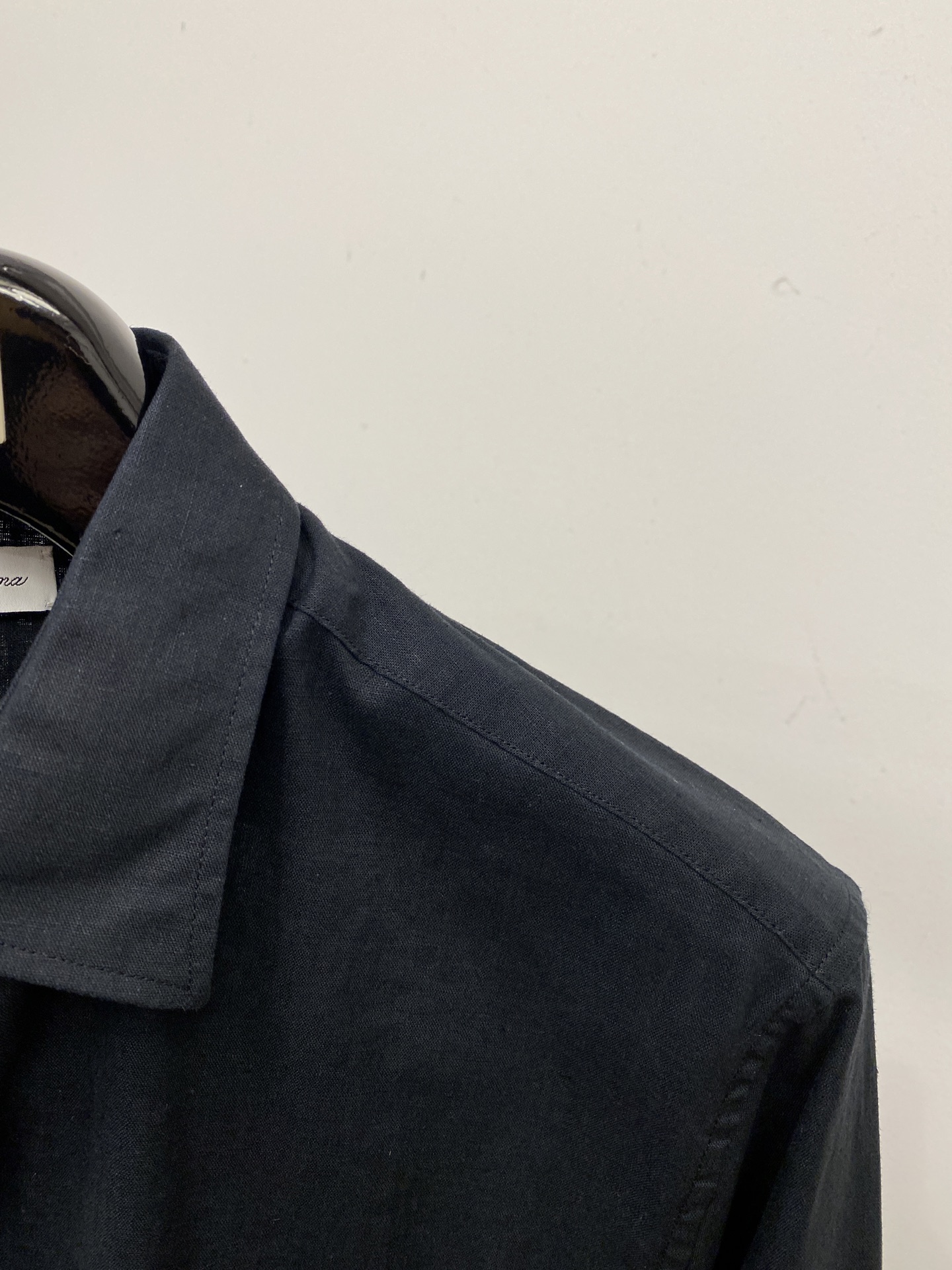 lP🆕、2025新品衬衫，时尚帅气，简约百搭款，定制原版面料，不仅挺括，保持潮流的廓形，又穿着舒适，纱织