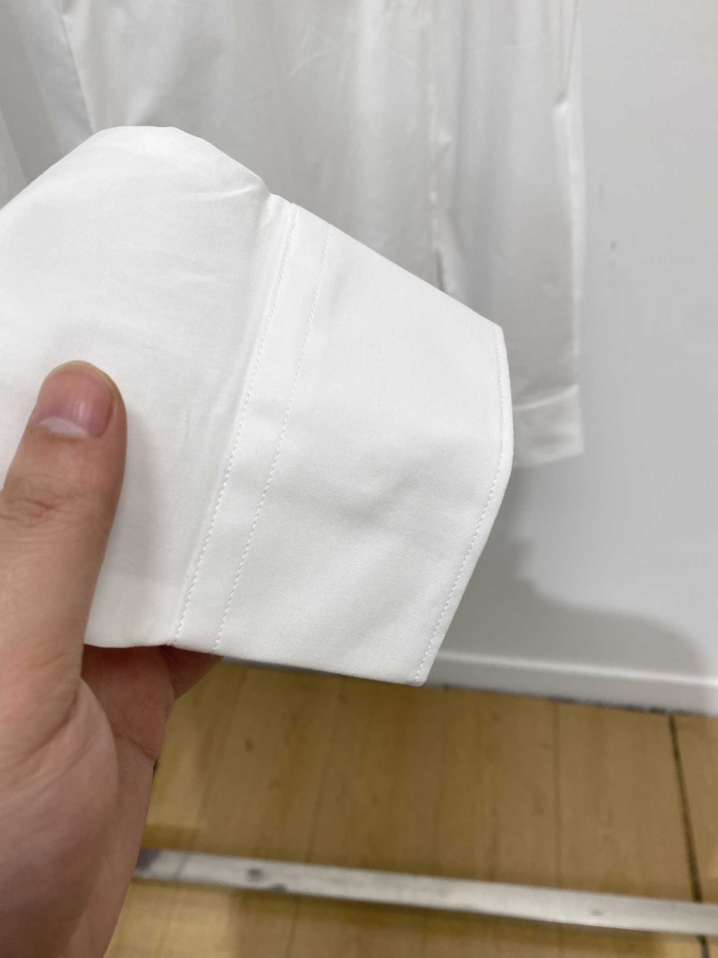 巴宝莉、2025新品衬衫，时尚帅气，简约百搭款，定制原版面料，不仅挺括，保持潮流的廓形，又穿着舒适，纱织