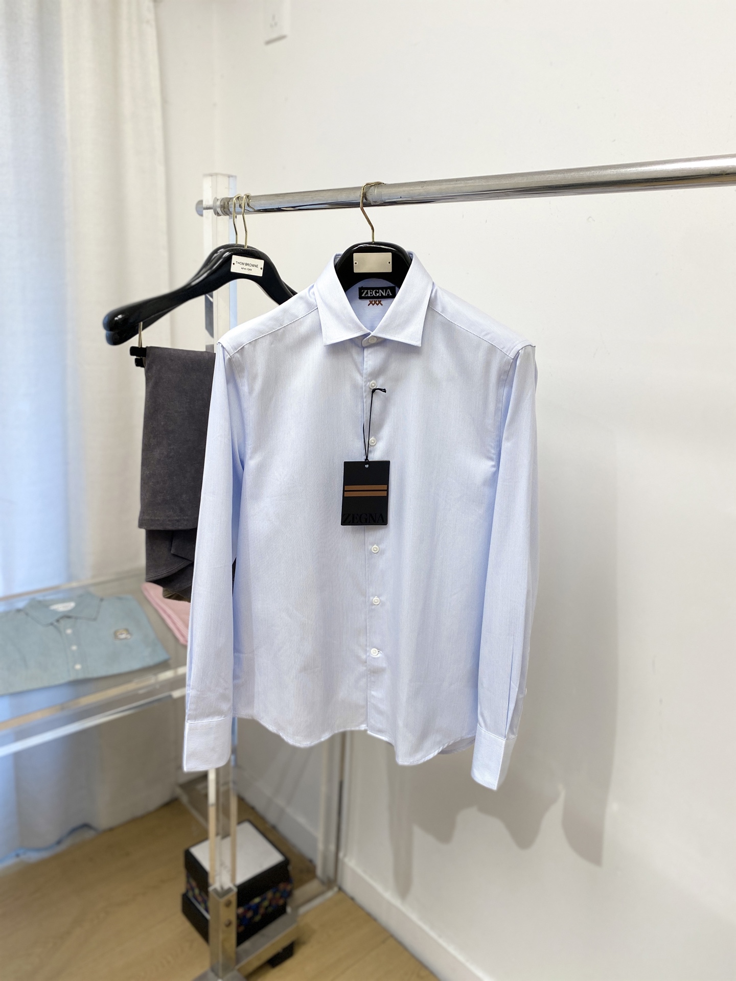 杰尼亚、2025新品衬衫，时尚帅气，简约百搭款，定制原版面料，不仅挺括，保持潮流的廓形，又穿着舒适，纱织