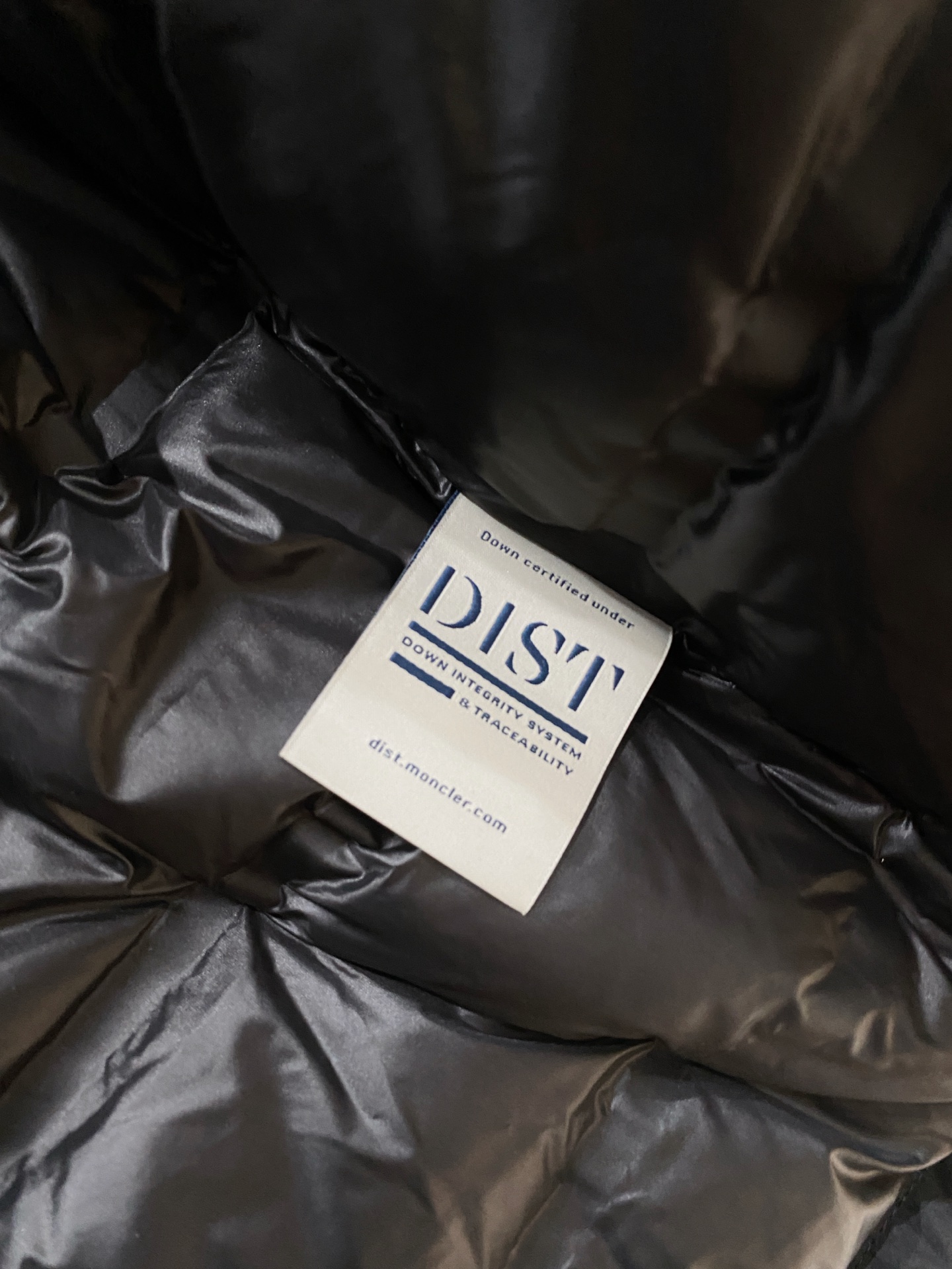 蒙口、2025最新款男士轻薄羽绒夹克、面料柔软舒适 ．上身版型超赞 ．拉链．辅料都是客供 、进口面料，轻