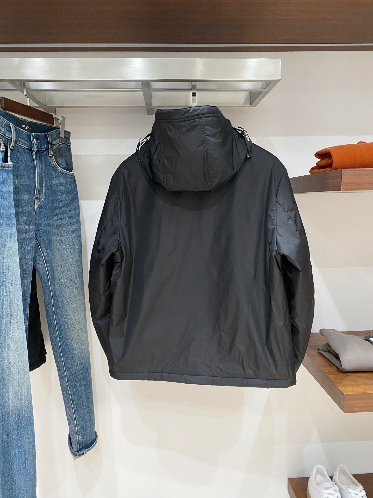 蒙口、 2025新品夹克外套，时尚帅气，简约百搭款，袖口刺绣装饰图案logo，定制原版面料，不仅挺括，保