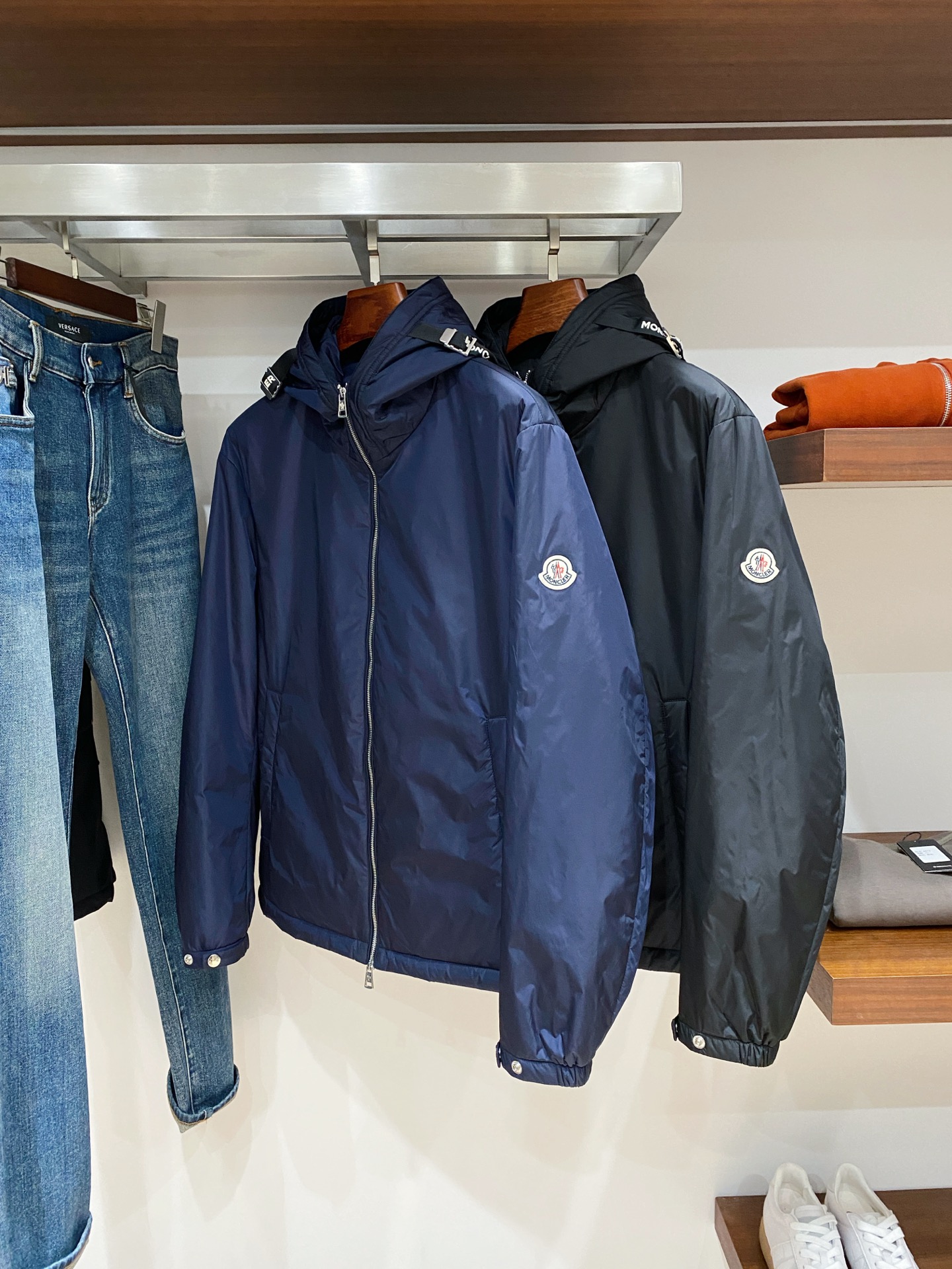 蒙口、 2025新品夹克外套，时尚帅气，简约百搭款，袖口刺绣装饰图案logo，定制原版面料，不仅挺括，保
