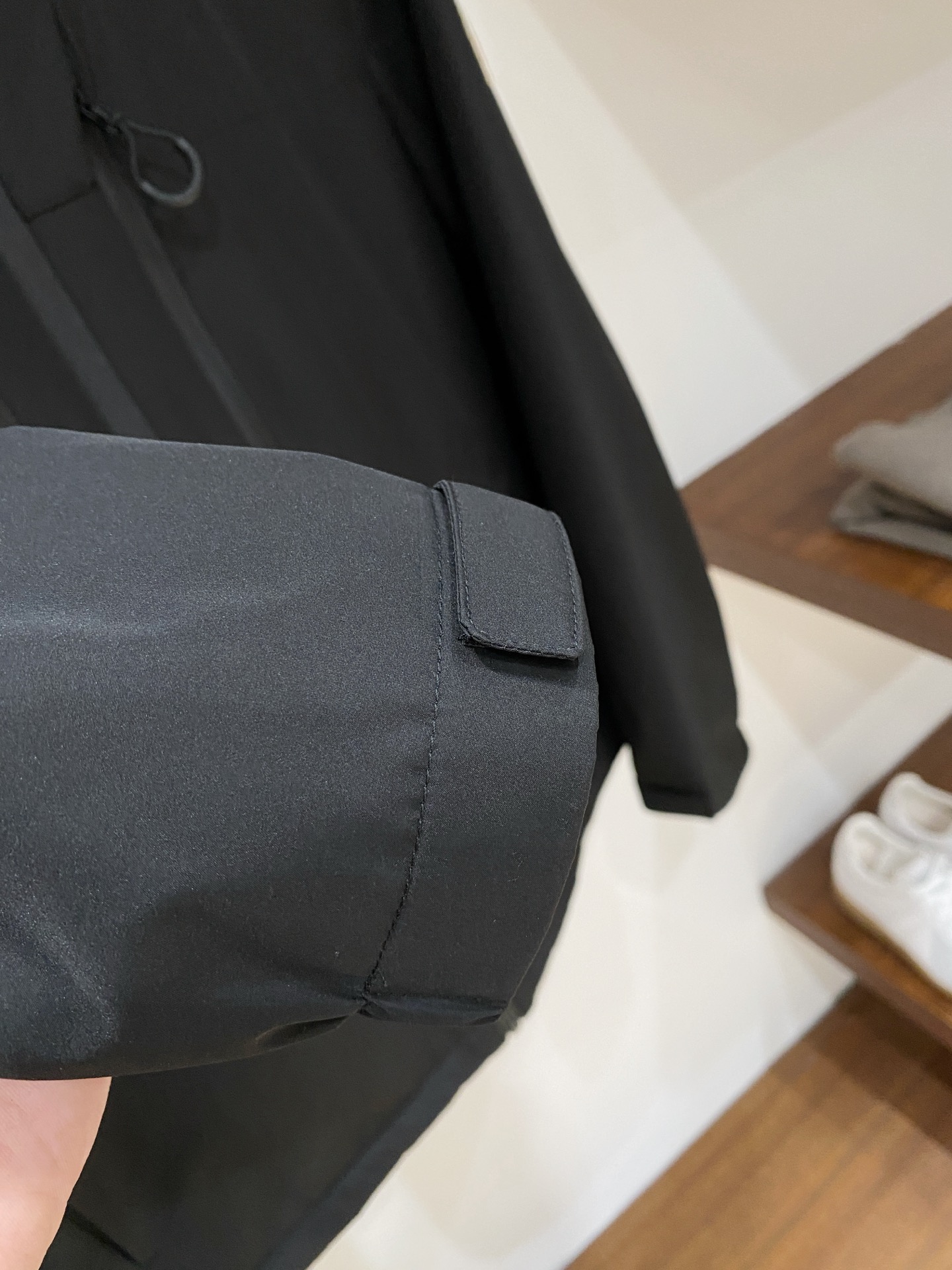 蒙口、2025最新款男士轻薄羽绒夹克、面料柔软舒适 ．上身版型超赞 ．拉链．辅料都是客供 、进口面料，轻