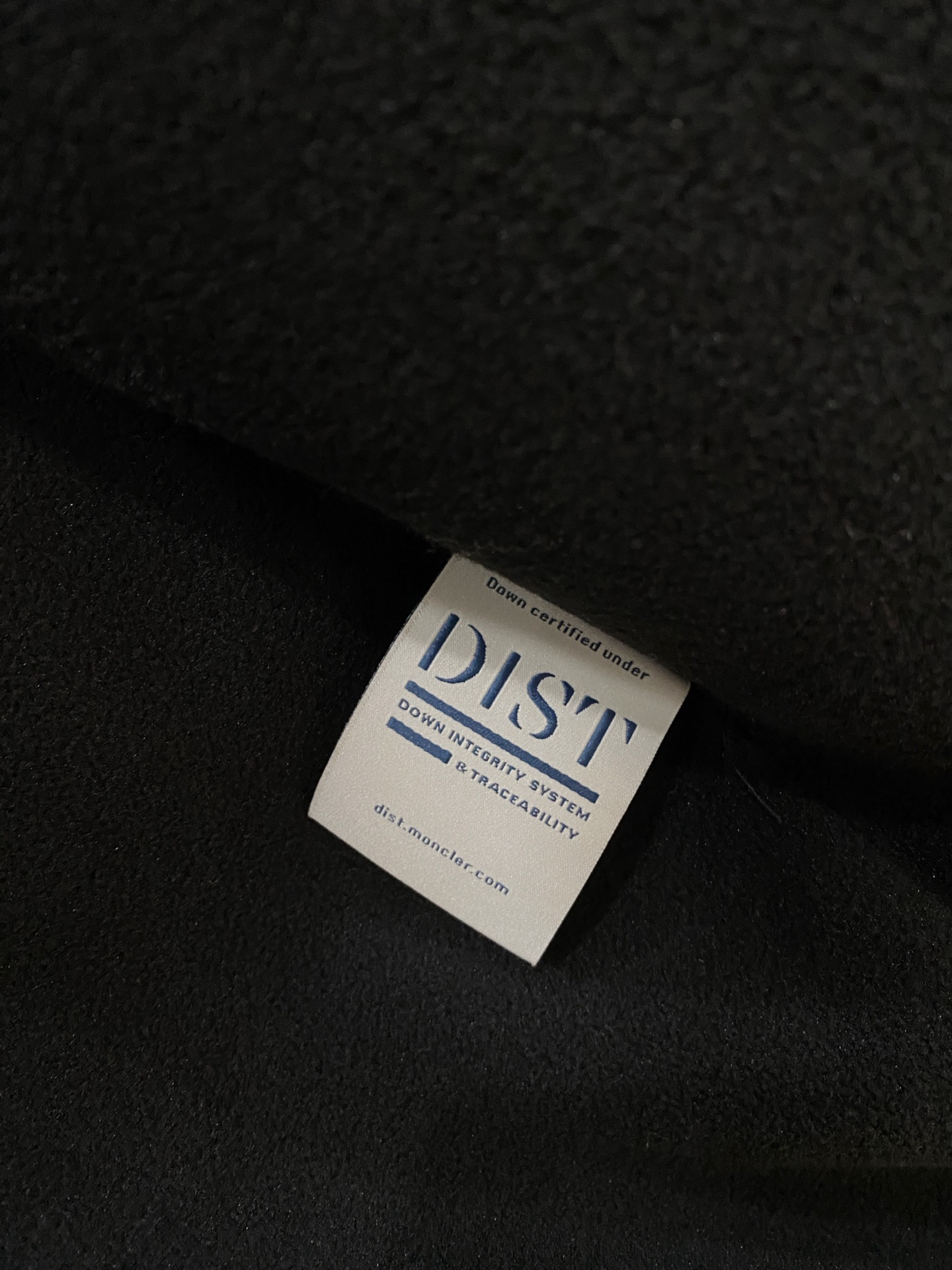 蒙口、2025最新款男士轻薄羽绒夹克、面料柔软舒适 ．上身版型超赞 ．拉链．辅料都是客供 、进口面料，轻