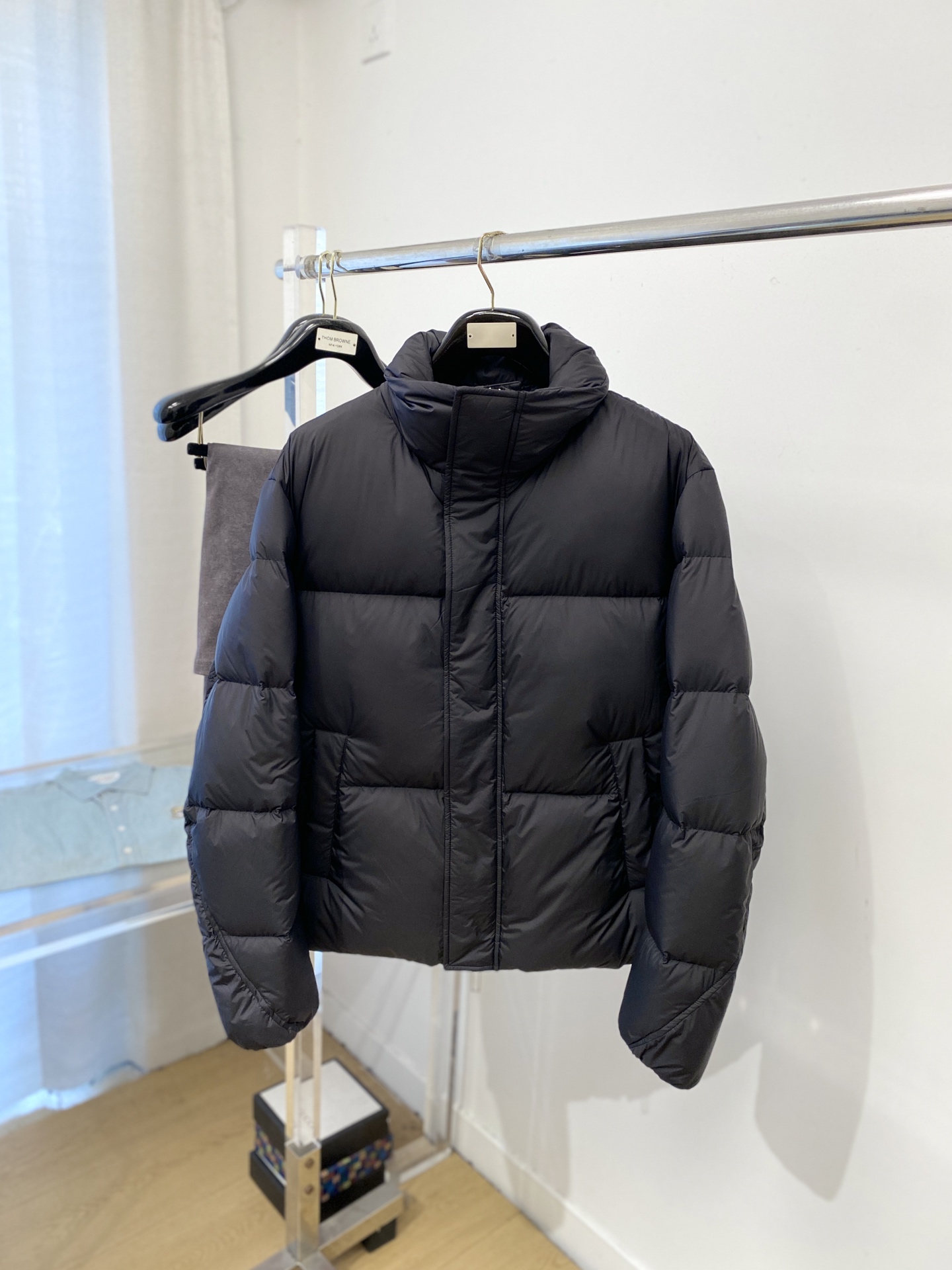 NO:622465,LP, the latest 2025 men's lightweight down jacket, the fabric is soft and comfortable.  The upper body shape is awesome.  zipper.  The accessories are all custom-supplied and imported fabrics, which are light and comfortable, warm and stylish, simple and elegant!  Lightweight and warm, the best choice to keep out the cold in autumn and winter. Size M-3XL, loro piana, down jacket, alexander wang19860909LP、2025最新款男士轻薄羽绒服、面料柔软舒适 ．上身版型超赞 ．拉链．辅料都是客供 、进口面料,轻便舒适,保暖有型、简单大方款式！轻便保暖、秋冬御寒的最佳选择 码数M-3XL,,loro piana,down jacket,alexander wang,Men's clothing