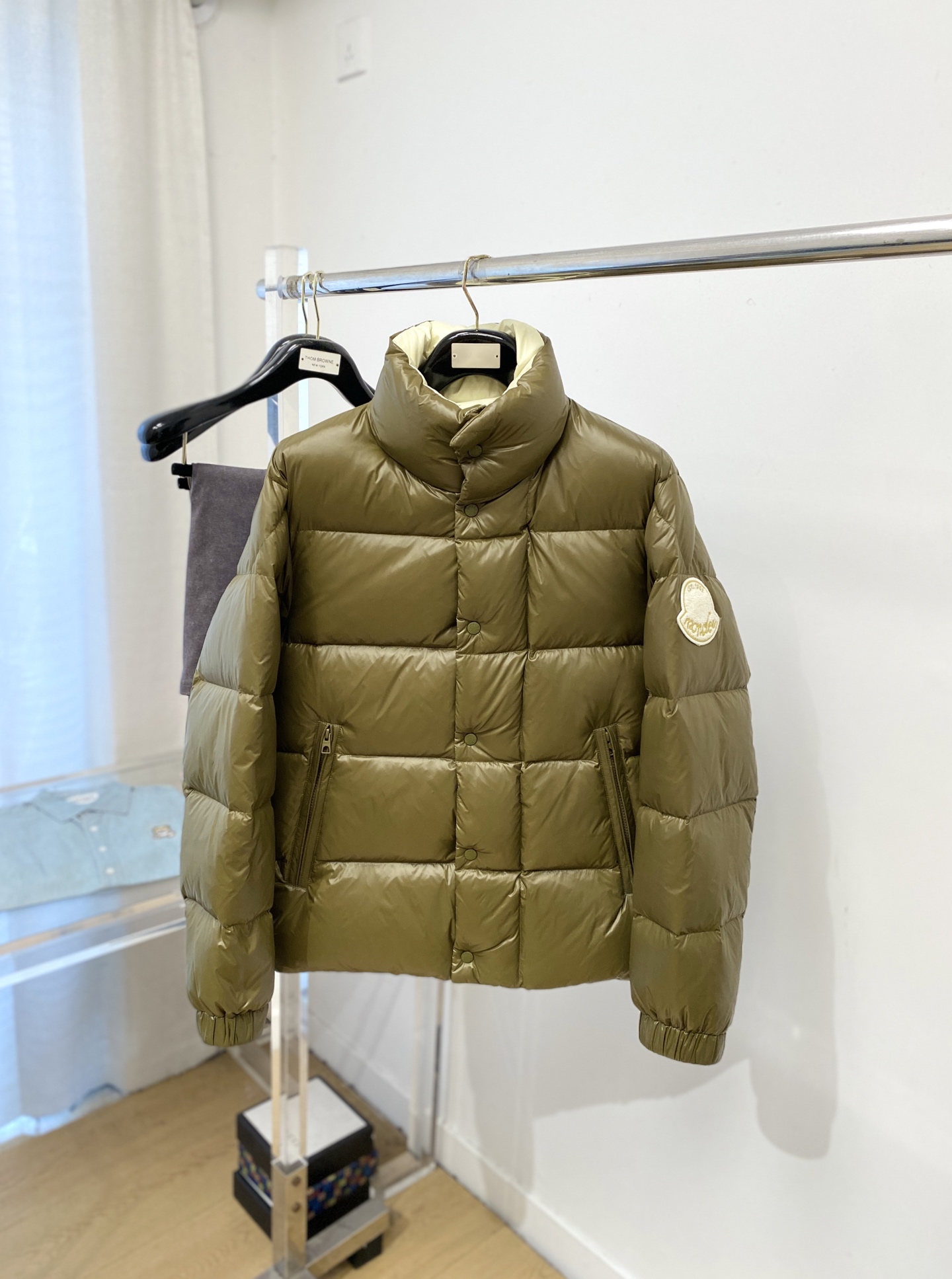 NO:622456,Meng Mouth, the latest 2025 men's lightweight down jacket, the fabric is soft and comfortable.  The upper body shape is awesome.  zipper.  The accessories are all custom-supplied and imported fabrics, which are light and comfortable, warm and stylish, simple and elegant!  Lightweight and warm, the best choice to keep out the cold in autumn and winter. Size M-3XL, Moncler, down jacket, alexander wang19860909蒙口、2025最新款男士轻薄羽绒服、面料柔软舒适 ．上身版型超赞 ．拉链．辅料都是客供 、进口面料,轻便舒适,保暖有型、简单大方款式！轻便保暖、秋冬御寒的最佳选择 码数M-3XL,,Moncler,down jacket,alexander wang,Men's clothing