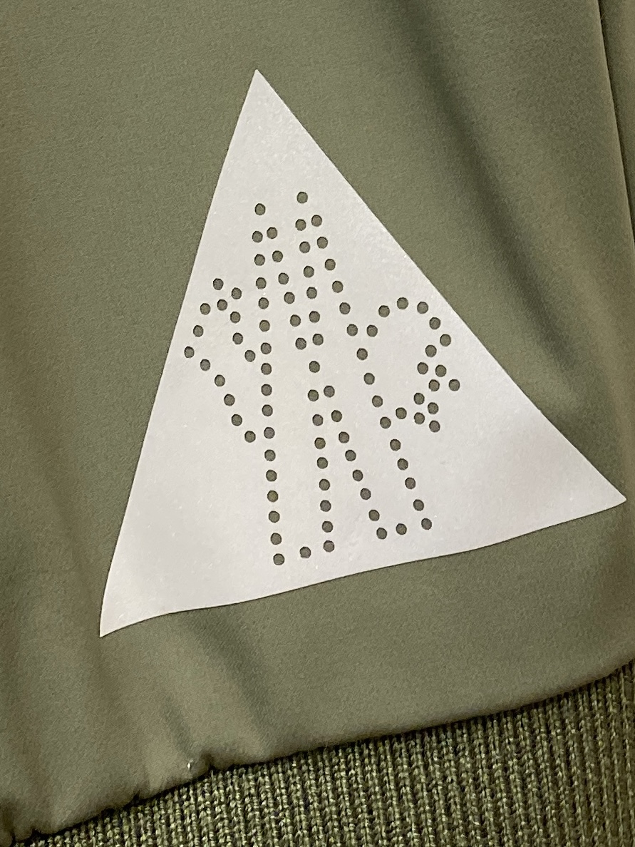 蒙口、2025最新款男士轻薄羽绒夹克、面料柔软舒适 ．上身版型超赞 ．拉链．辅料都是客供 、进口面料，轻