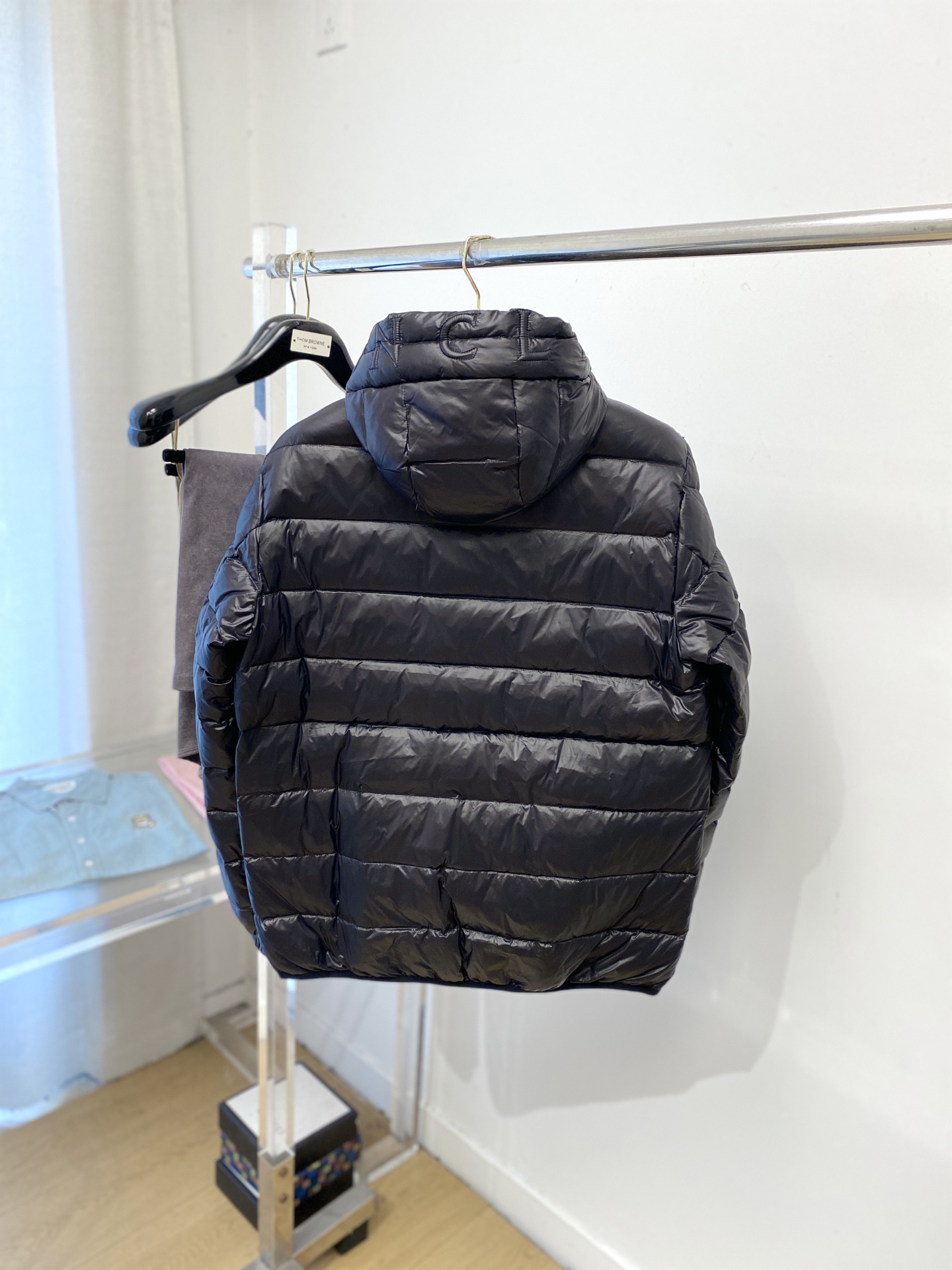 蒙口、2025最新款男士轻薄羽绒服、面料柔软舒适 ．上身版型超赞 ．拉链．辅料都是客供 、进口面料，轻便