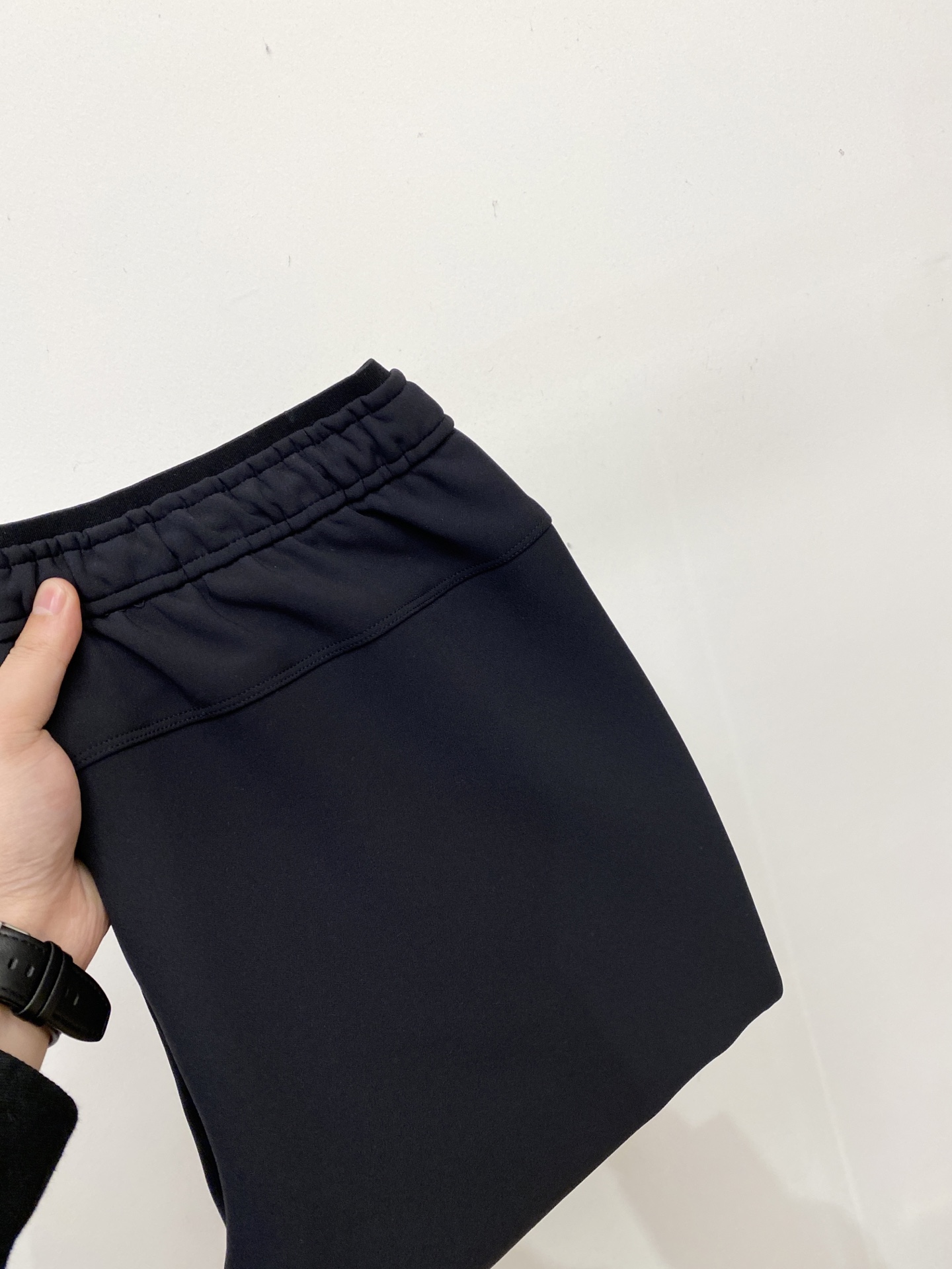 NO:691475,Ermenegildo Zegna, the 2025 popular casual pants, high elasticity, slimming, simple and versatile, popular style, fine workmanship, every stitch can be seen attentiveness, favorite of many celebrities and Internet celebrities, elongating body proportions!  Slightly elastic ^_^Comfortable fabric Details Body size M-3XL,,zegna,19860909杰尼亚、2025爆款休闲裤 高弹显瘦必爆简约百搭爆款,做工精细,每一针都看得到用心,超多明星网红最爱 拉长身材比例哦！微弹 ^_^舒适面料 细节体码数M-3XL,,zegna,,Men's clothing