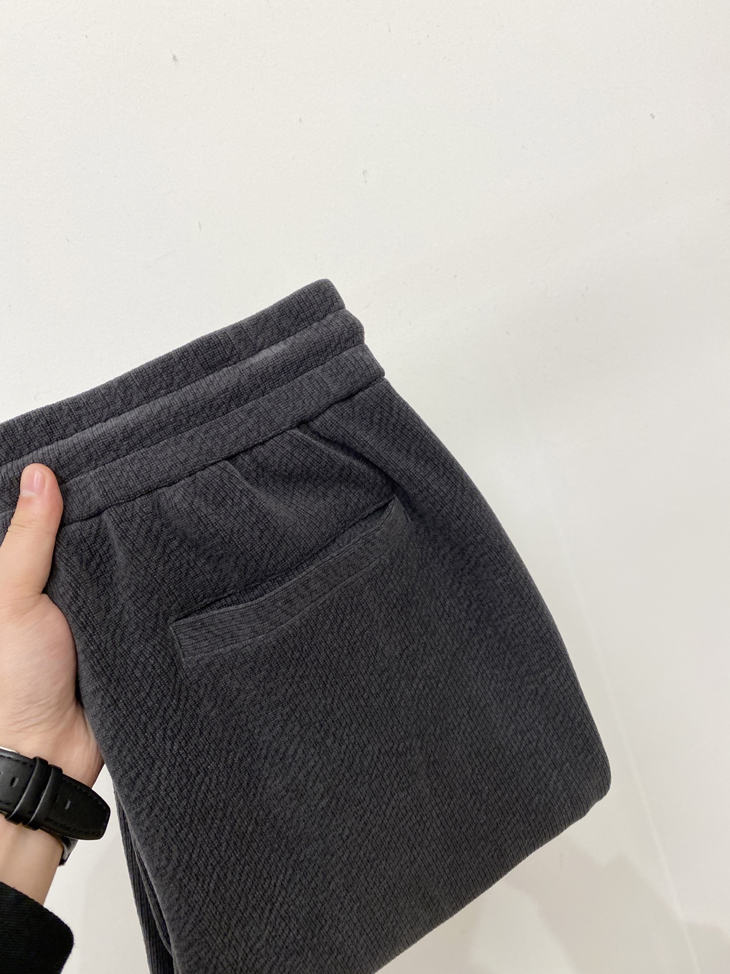 NO:691479,Brunello Cucinelli, 2025 hot style casual pants, high elasticity, slimming, simple and versatile, hot style, fine workmanship, every stitch can be seen attentive, favorite of many celebrities and Internet celebrities, elongating body proportions!  Slightly elastic ^_^Comfortable fabric Details Body size M-3XL,, brunello cucinelli,19860909Brunello Cucinelli、2025爆款休闲裤 高弹显瘦必爆简约百搭爆款,做工精细,每一针都看得到用心,超多明星网红最爱 拉长身材比例哦！微弹 ^_^舒适面料 细节体码数M-3XL,,brunello cucinelli,,Men's clothing