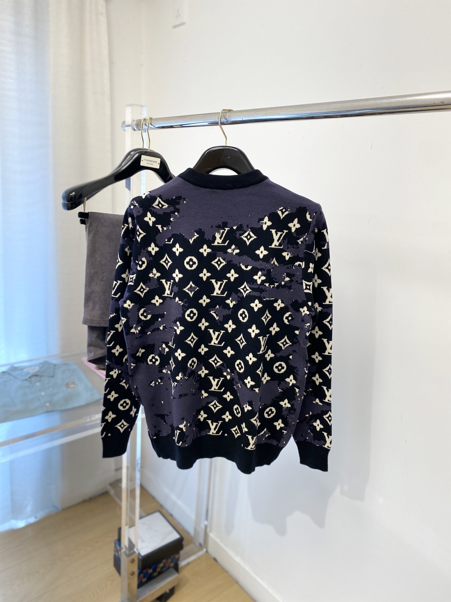 支持年后退换！ 路易威登、2025新品羊毛衣 具有手感细腻柔软，可直接与肌肤接触，让暖心的纱线变化出细腻