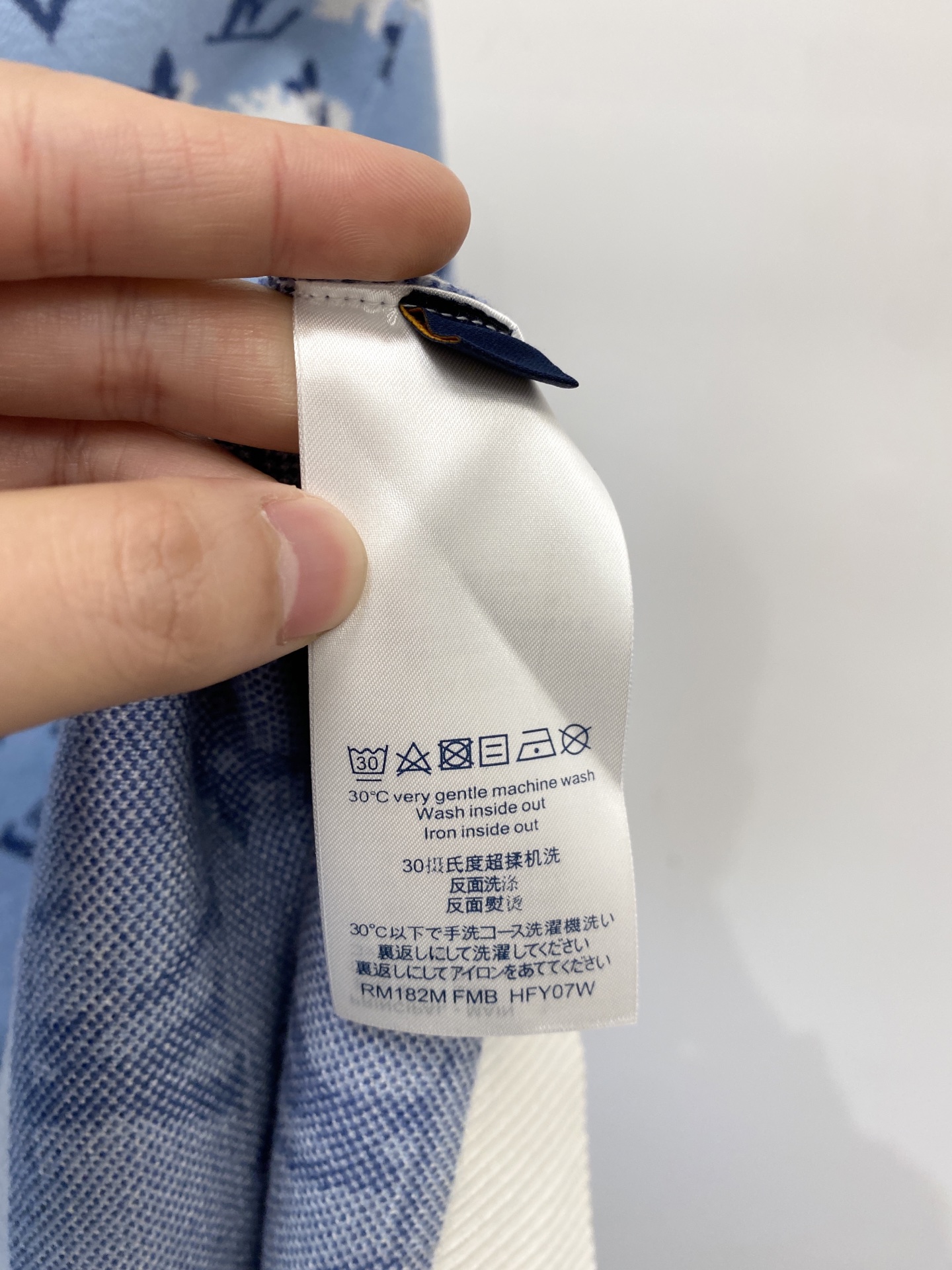 支持年后退换！ 路易威登、2025新品羊毛衣 具有手感细腻柔软，可直接与肌肤接触，让暖心的纱线变化出细腻