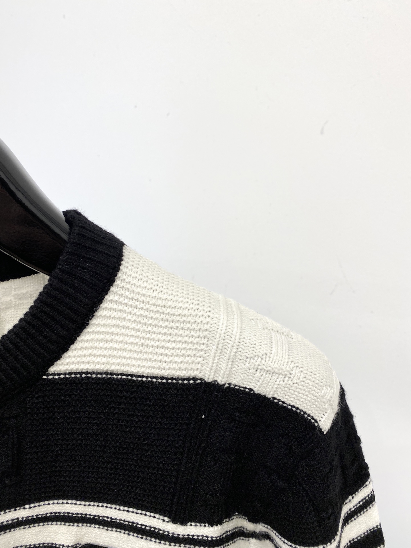 支持年后退换！ 古奇、2025新品羊毛衣 具有手感细腻柔软，可直接与肌肤接触，让暖心的纱线变化出细腻的质