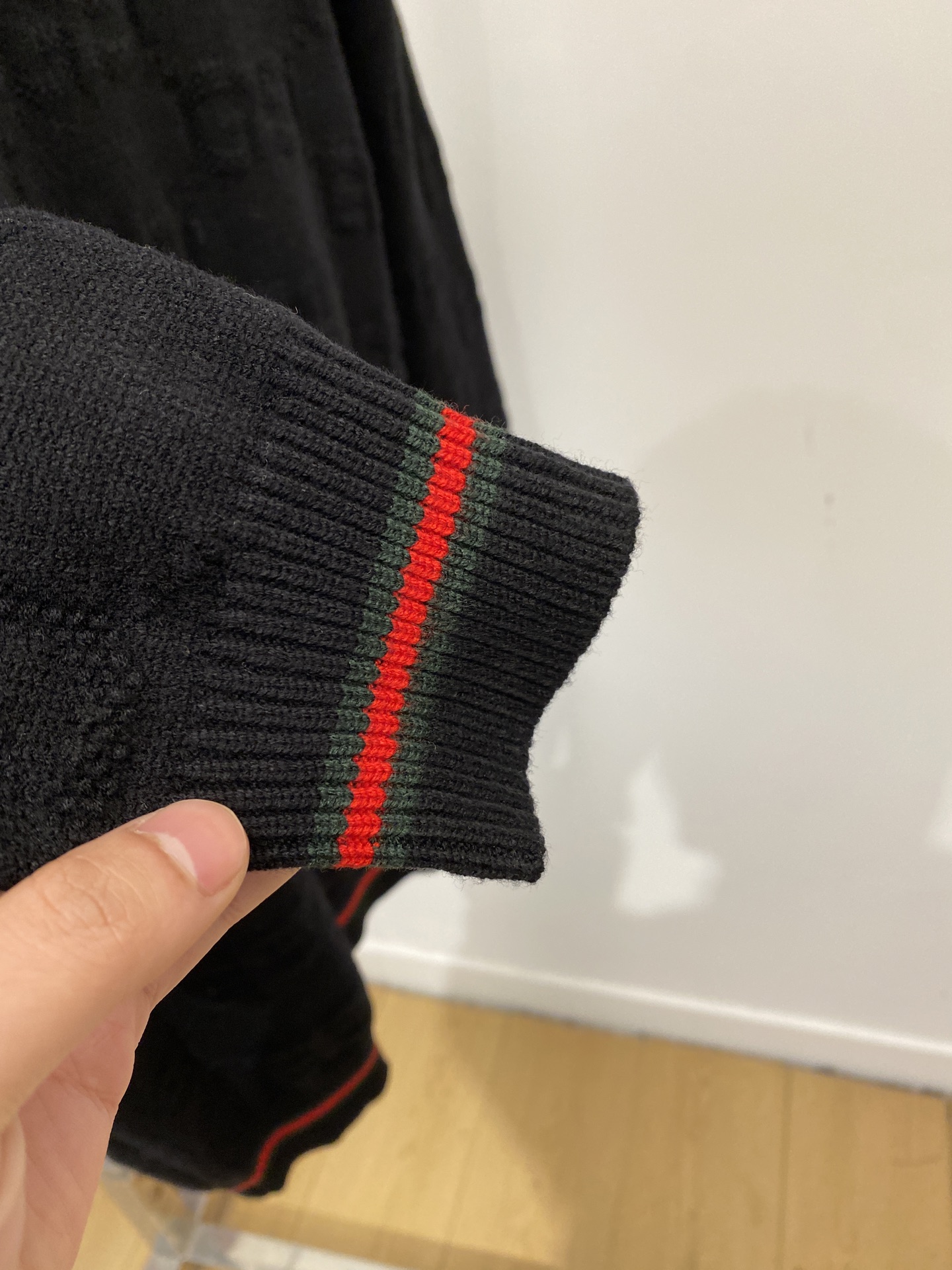 古奇、2025新品羊毛衣 具有手感细腻柔软，可直接与肌肤接触，让暖心的纱线变化出细腻的质感，顶级工艺极具