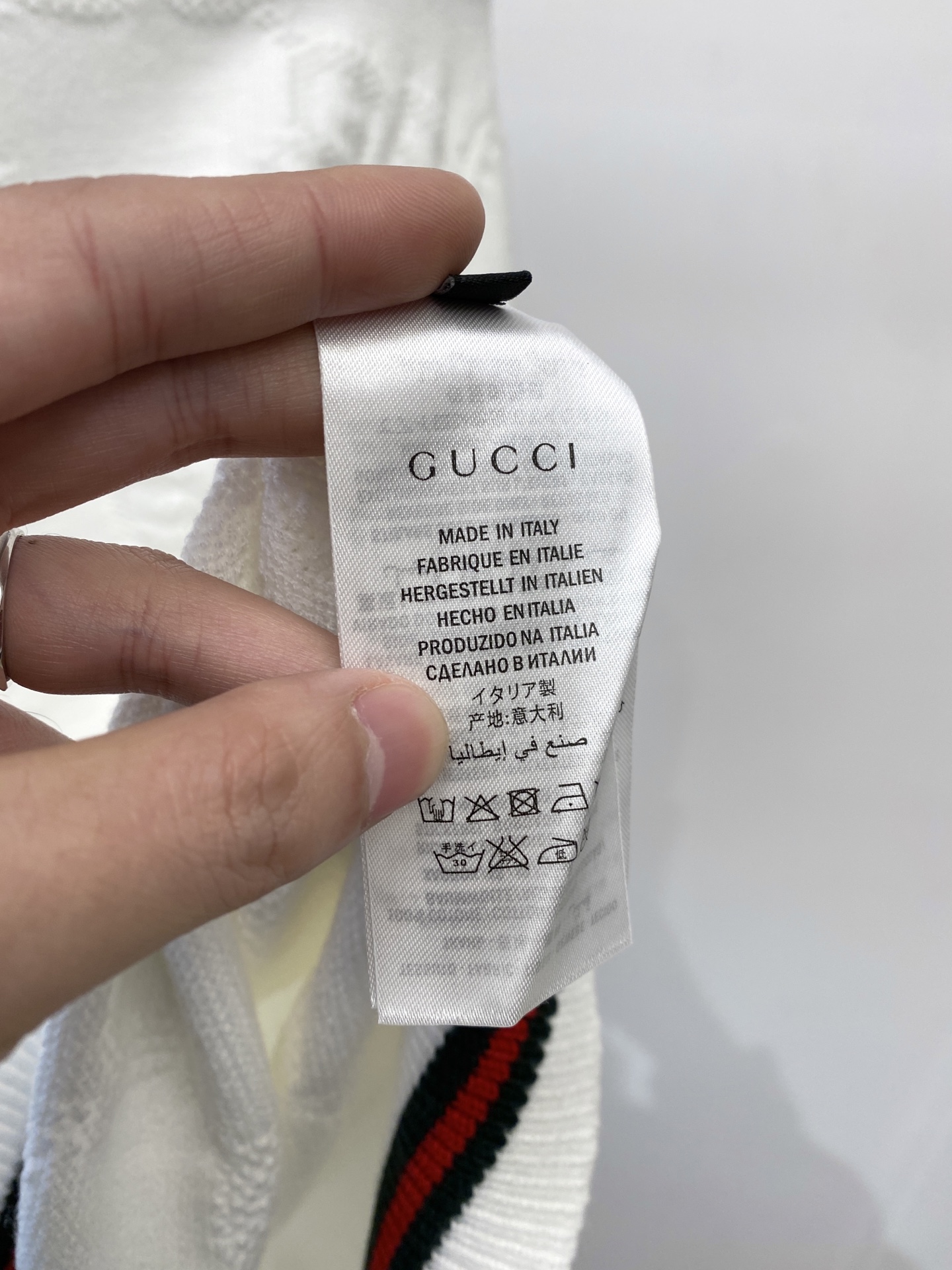 支持年后退换！ 古奇、2025新品羊毛衣 具有手感细腻柔软，可直接与肌肤接触，让暖心的纱线变化出细腻的质