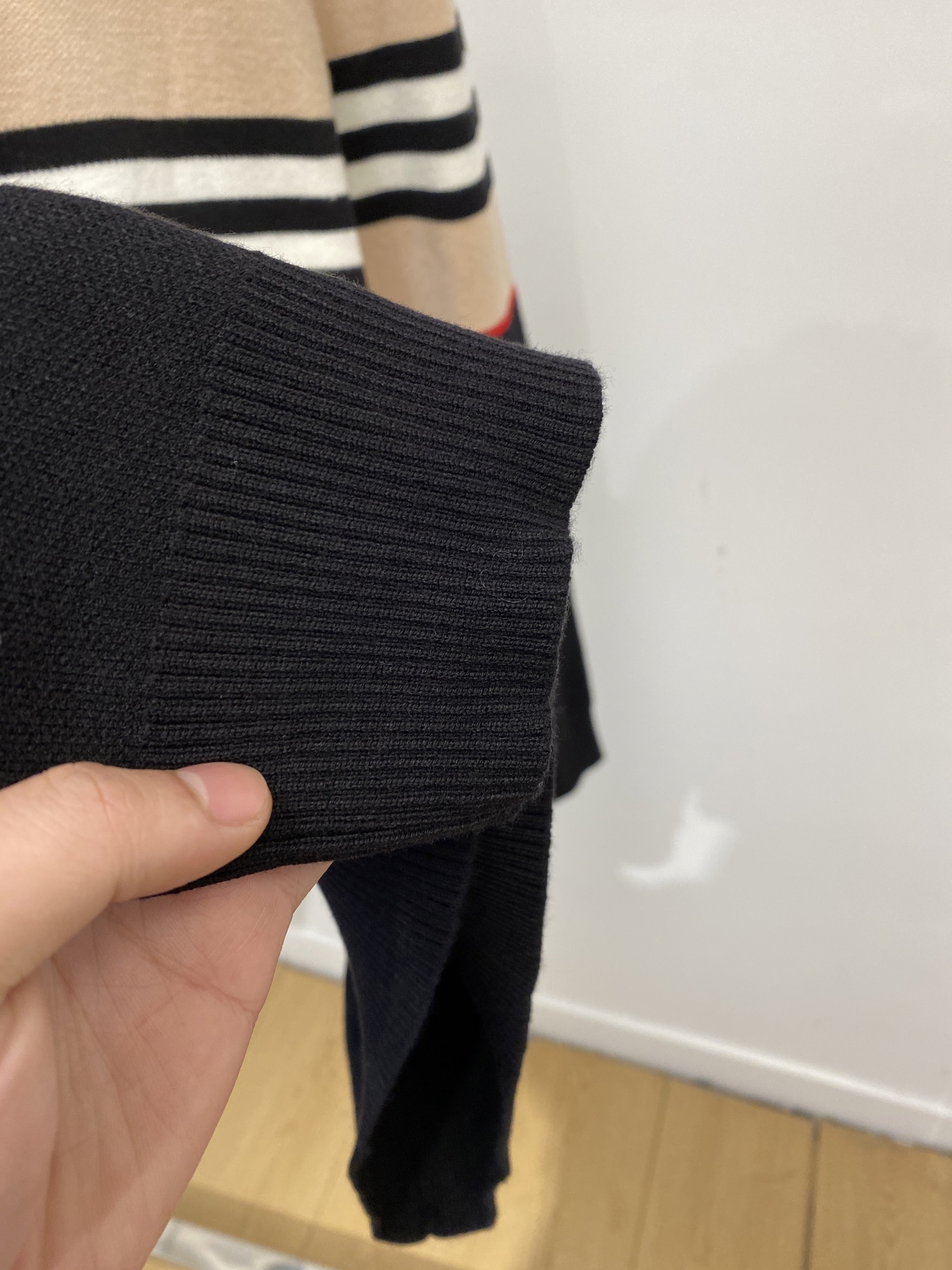 支持年后退换！ 巴宝莉、2025新品羊毛衣 具有手感细腻柔软，可直接与肌肤接触，让暖心的纱线变化出细腻的