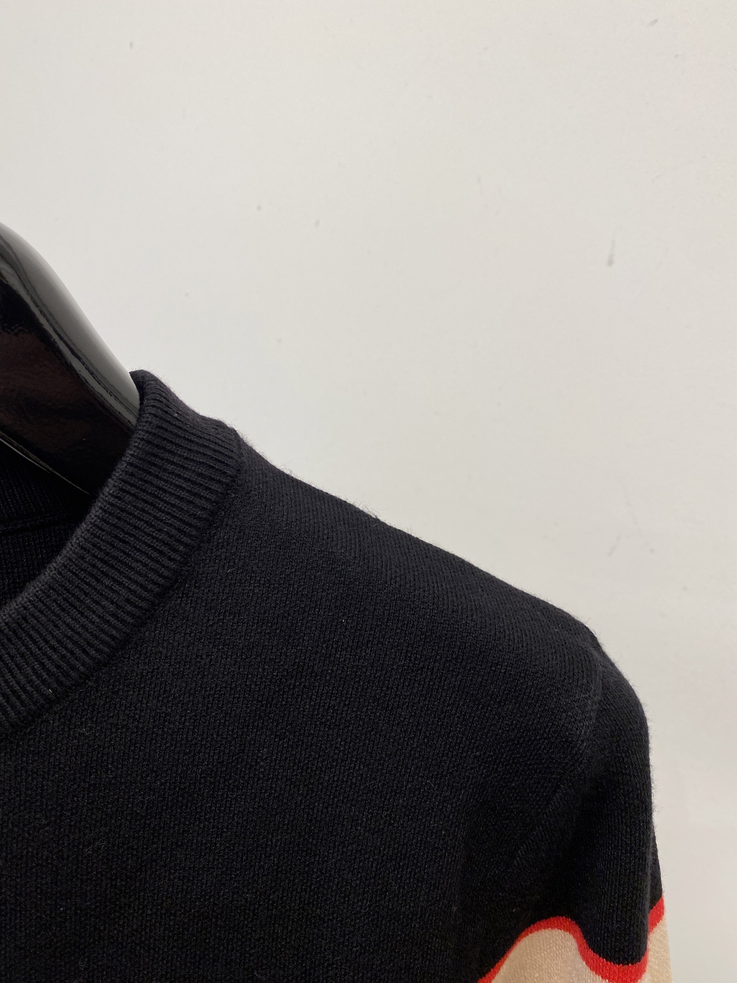 支持年后退换！ 巴宝莉、2025新品羊毛衣 具有手感细腻柔软，可直接与肌肤接触，让暖心的纱线变化出细腻的