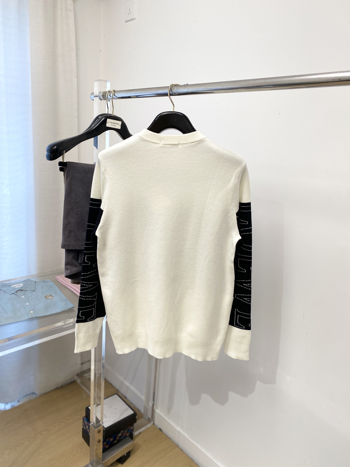 支持年后退换！ 罗意威、2025新品羊毛衣 具有手感细腻柔软，可直接与肌肤接触，让暖心的纱线变化出细腻的