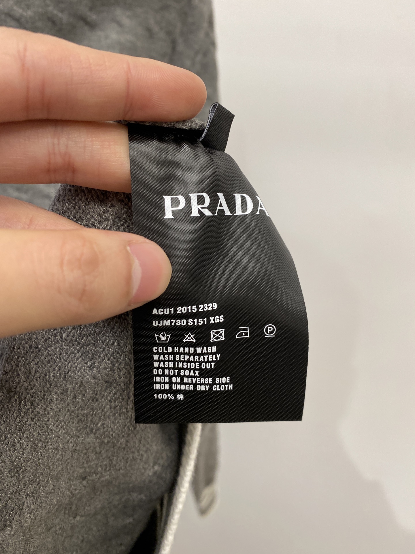 支持年后退换！ 普拉达、2025新品羊毛衣 具有手感细腻柔软，可直接与肌肤接触，让暖心的纱线变化出细腻的
