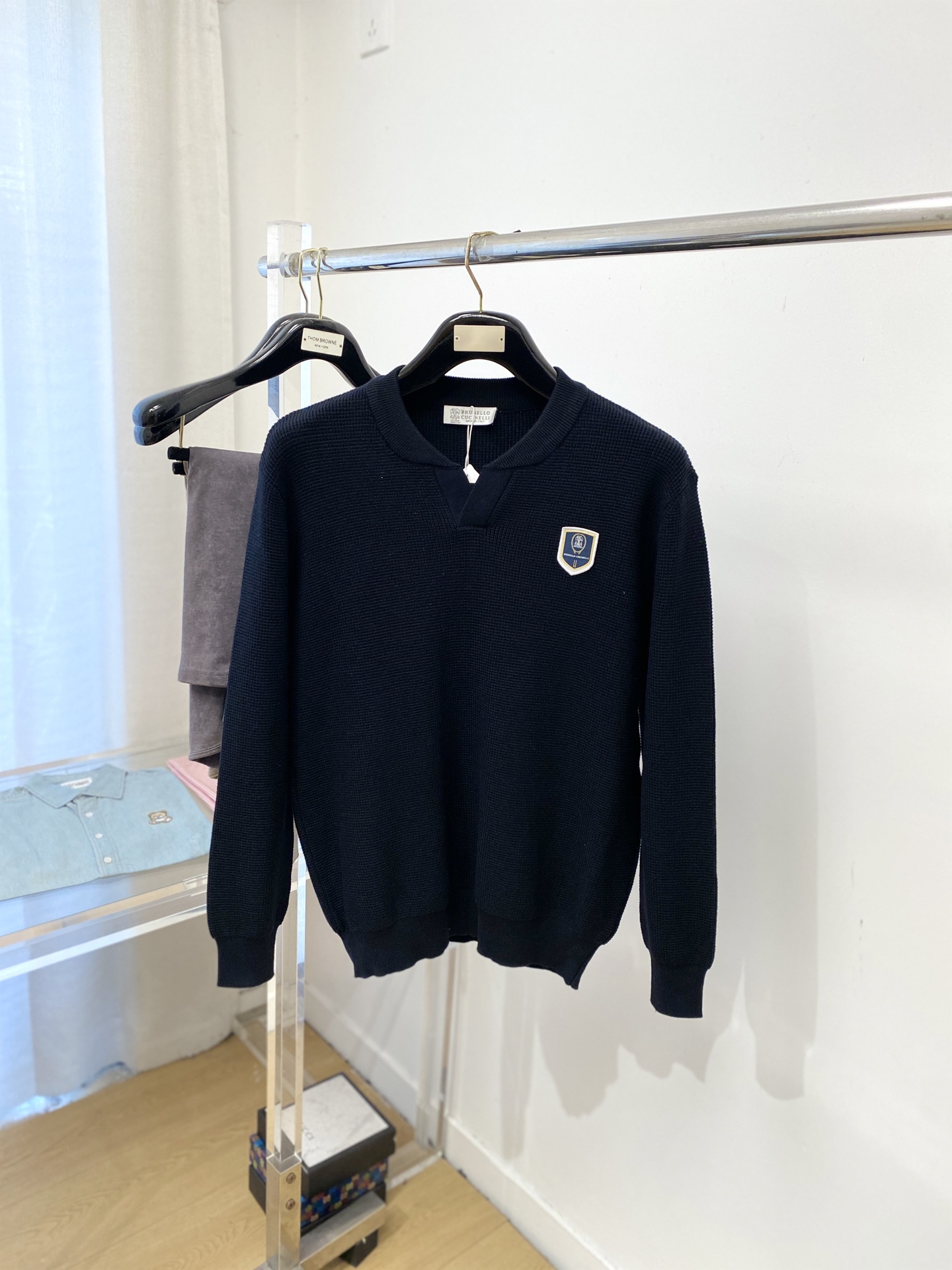 NO:622418,Brunello Cucinelli, 2025 new woolen sweater has a delicate and soft feel, which can be directly in contact with the skin, allowing the warm yarn to change into a delicate texture. The top-notch craftsmanship is very distinctive and brilliant, and the style is simple, elegant and exquisite. The three-dimensional tailoring design makes the entire sweater full of youthful vitality and vitality. It is recommended to be a must-have for autumn and winter. Sizes M-3XL, brunello cucinelli, sweaters, alexander wang19860909Brunello Cucinelli、2025新品羊毛衣 具有手感细腻柔软,可直接与肌肤接触,让暖心的纱线变化出细腻的质感,顶级工艺极具特色出彩,款式简约大方精美 立体剪裁的版型设计,让整款毛衣上身尽显青春活力和朝气,推荐款秋冬季穿搭必备.尺码M-3XL,,brunello cucinelli,sweaters,alexander wang,Men's clothing