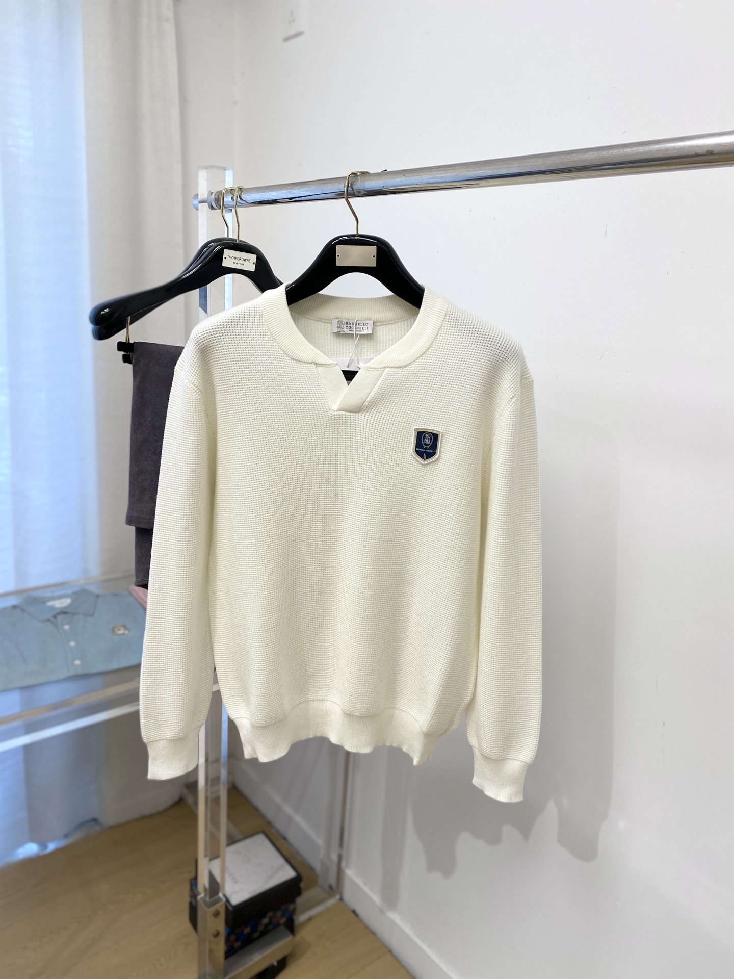 NO:622412,Brunello Cucinelli, 2025 new woolen sweater has a delicate and soft feel, which can be directly in contact with the skin, allowing the warm yarn to change into a delicate texture. The top-notch craftsmanship is very distinctive and brilliant, and the style is simple, elegant and exquisite. The three-dimensional tailoring design makes the entire sweater full of youthful vitality and vitality. It is recommended to be a must-have for autumn and winter. Sizes M-3XL Buy now, brunello cucinelli, sweaters, alexander wang19860909Brunello Cucinelli、2025新品羊毛衣 具有手感细腻柔软,可直接与肌肤接触,让暖心的纱线变化出细腻的质感,顶级工艺极具特色出彩,款式简约大方精美 立体剪裁的版型设计,让整款毛衣上身尽显青春活力和朝气,推荐款秋冬季穿搭必备.尺码M-3XL 立即抢购,,brunello cucinelli,sweaters,alexander wang,Men's clothing