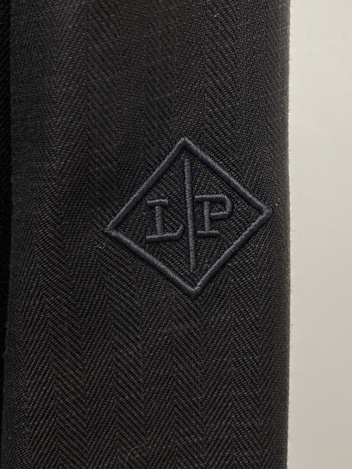 lP🆕、2025新品夹克外套，时尚帅气，简约百搭款，胸前精致刺绣字母logo，定制原版面料，不仅挺括，保