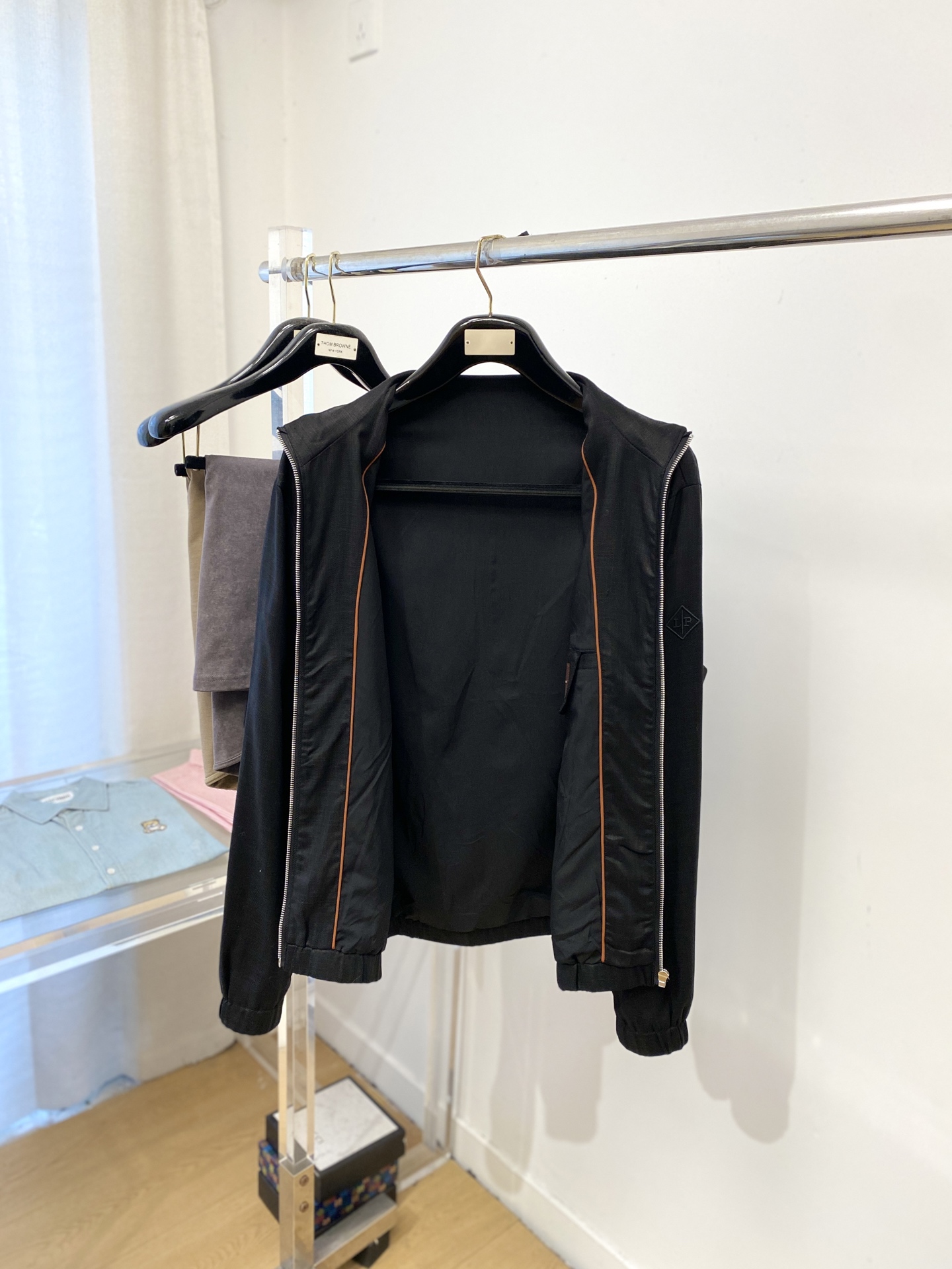 lP🆕、2025新品夹克外套，时尚帅气，简约百搭款，胸前精致刺绣字母logo，定制原版面料，不仅挺括，保