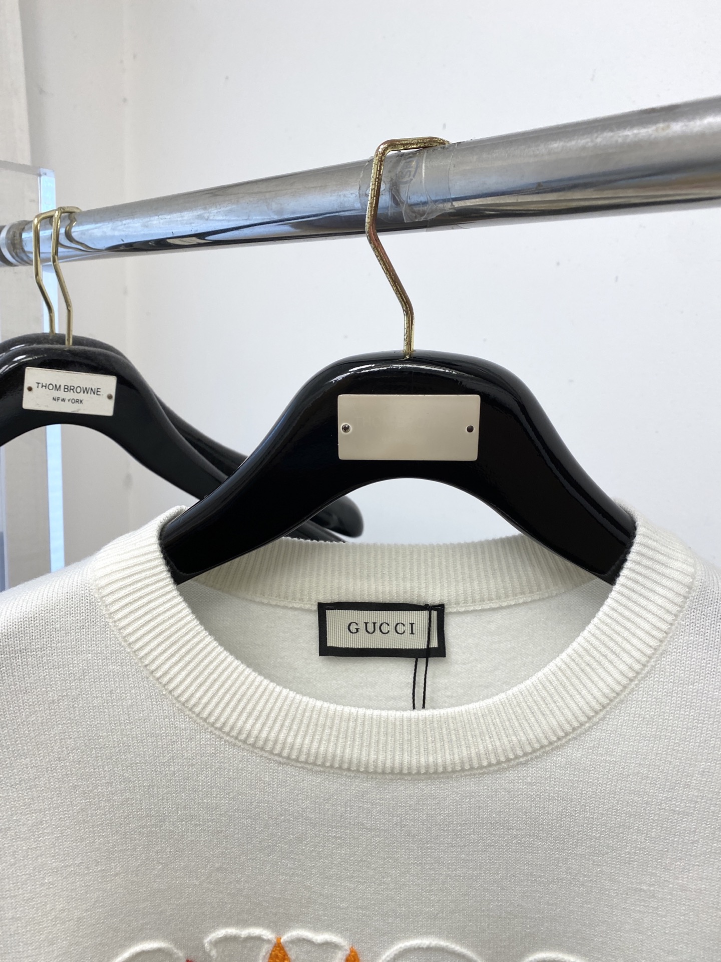 古奇、2025新品羊毛衣 具有手感细腻柔软，可直接与肌肤接触，让暖心的纱线变化出细腻的质感，顶级工艺极具