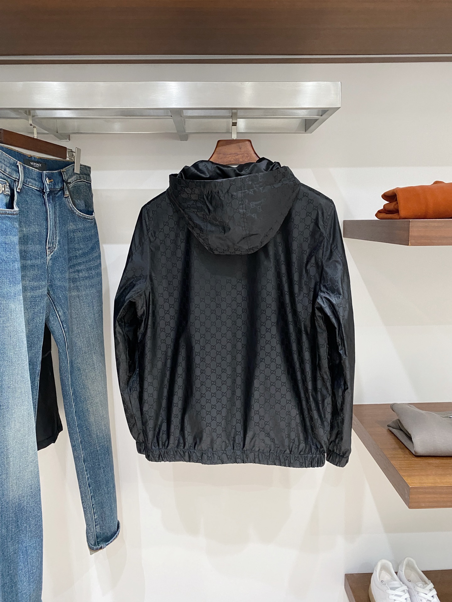 古奇、2025新品双面穿夹克外套，时尚帅气，简约百搭款，胸前精致刺绣字母logo，定制原版面料，不仅挺括