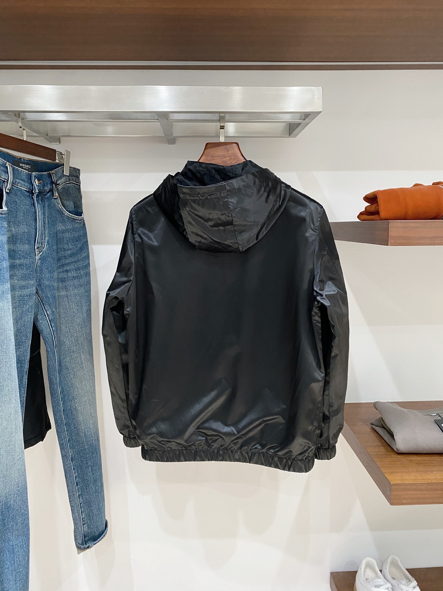 古奇、2025新品双面穿夹克外套，时尚帅气，简约百搭款，胸前精致刺绣字母logo，定制原版面料，不仅挺括