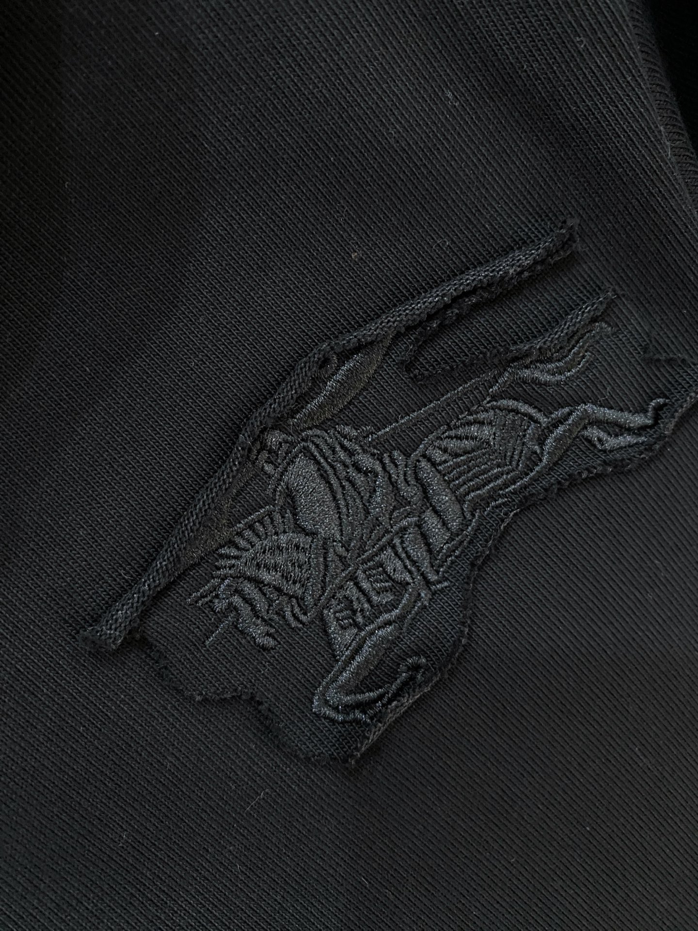 巴宝莉、2025新品卫衣外套，时尚帅气，简约百搭款，胸前精致刺绣图案logo，定制原版面料，不仅挺括，保