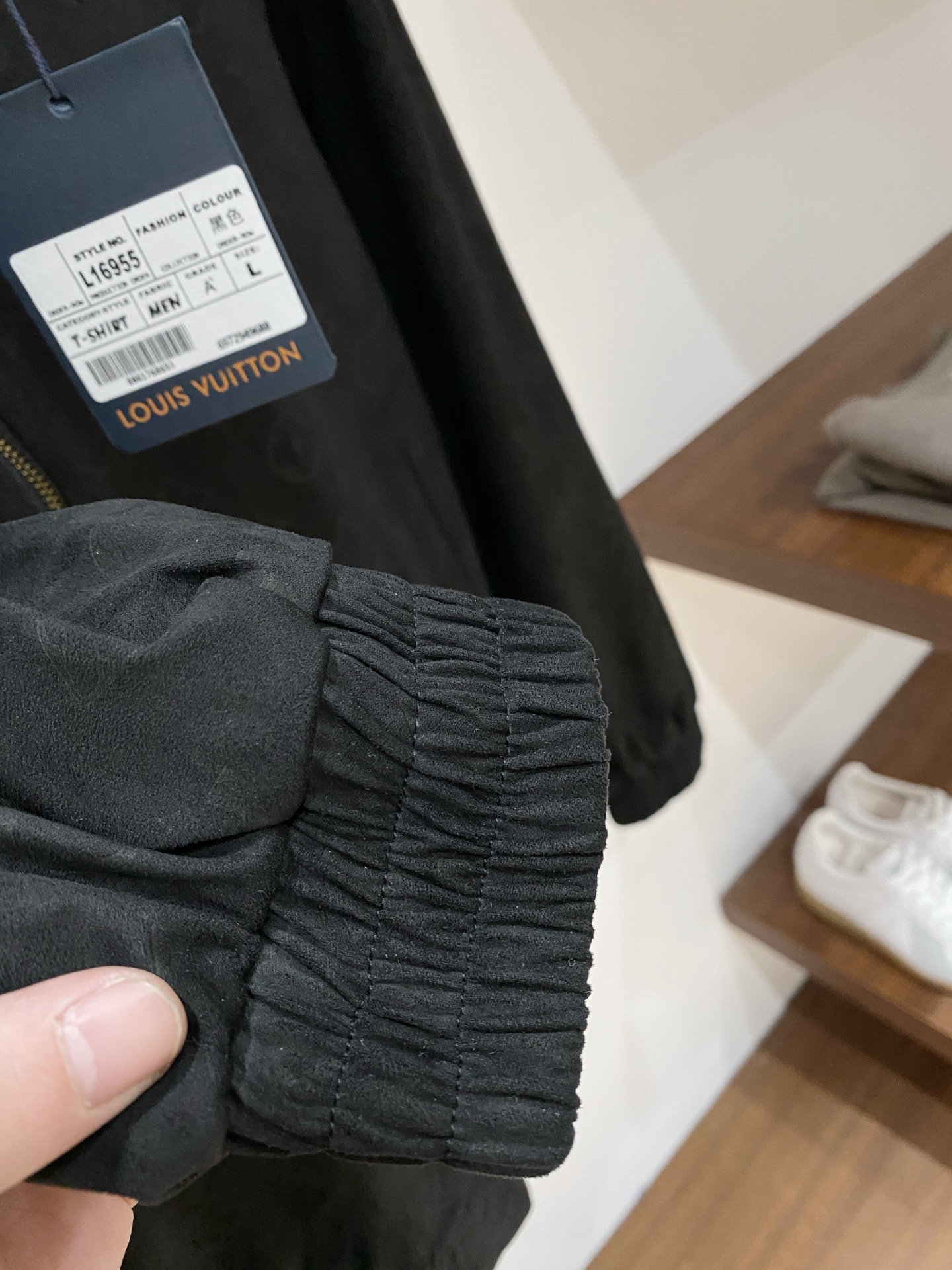 路易威登、2025新品夹克外套，时尚帅气，简约百搭款，顶级数码定位定织图案字母logo，定制原版面料，不