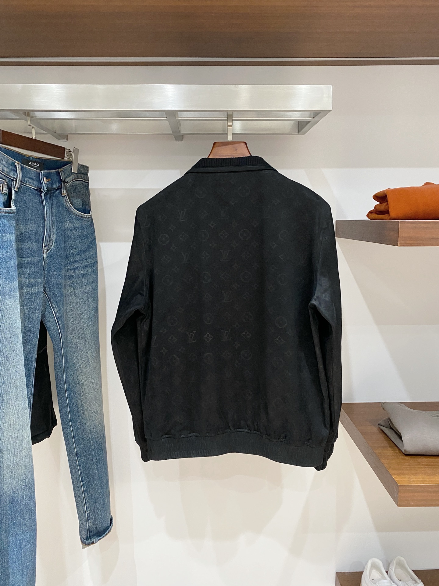 路易威登、2025新品夹克外套，时尚帅气，简约百搭款，顶级数码定位定织图案字母logo，定制原版面料，不