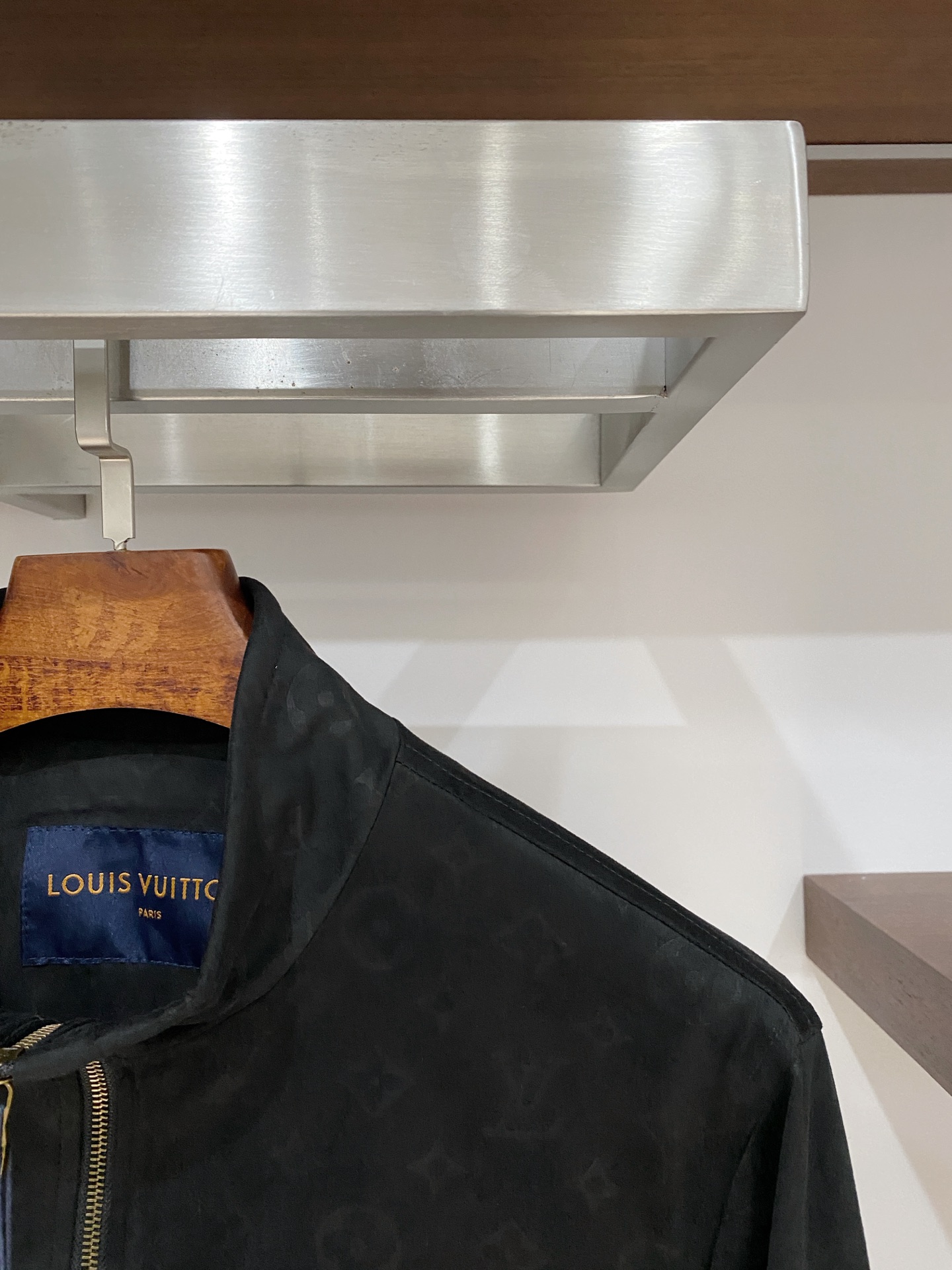 路易威登、2025新品夹克外套，时尚帅气，简约百搭款，顶级数码定位定织图案字母logo，定制原版面料，不