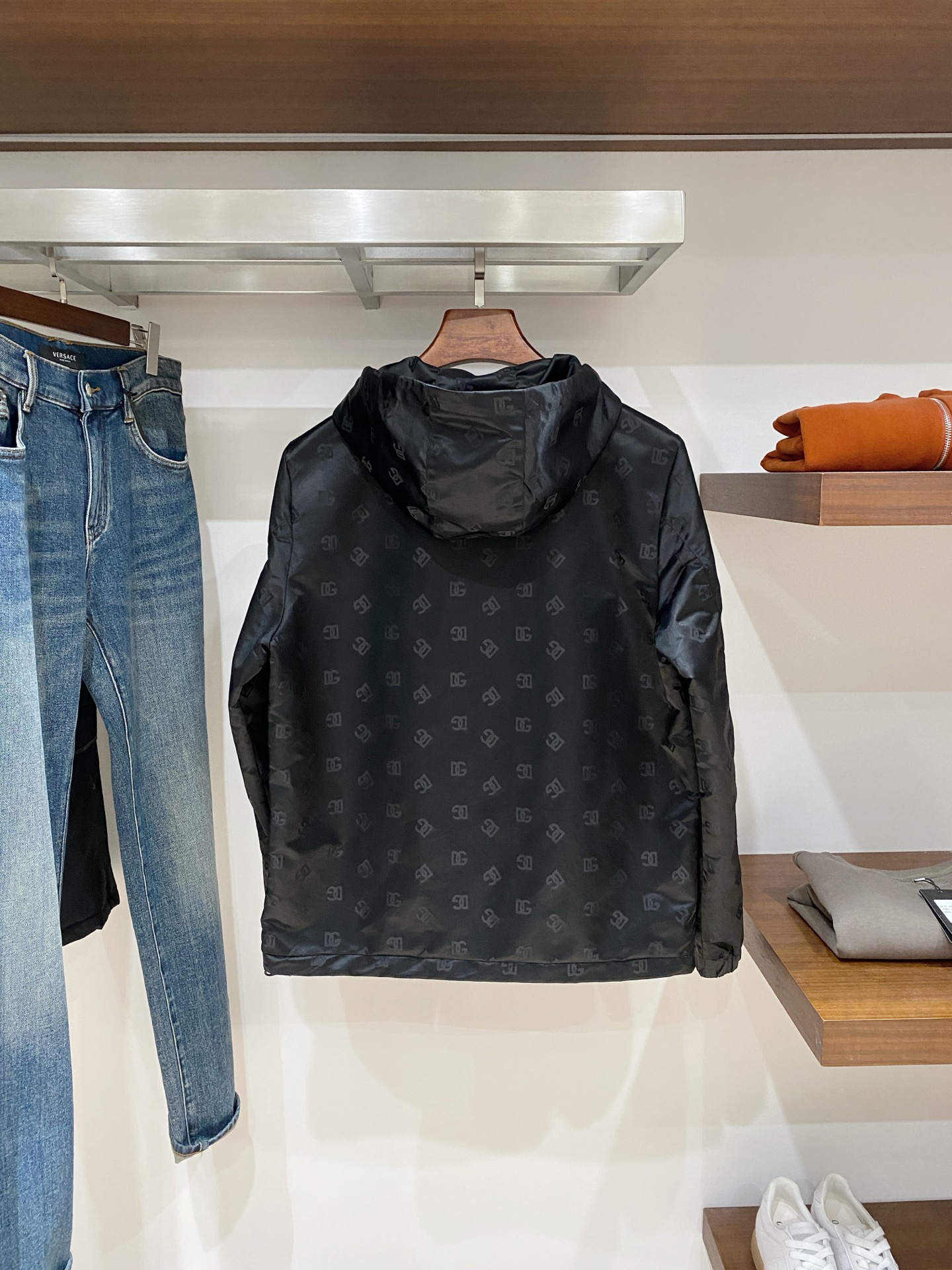 DG、2025新品夹克外套，时尚帅气，简约百搭款，顶级数码定位定织字母logo，定制原版面料，不仅挺括，