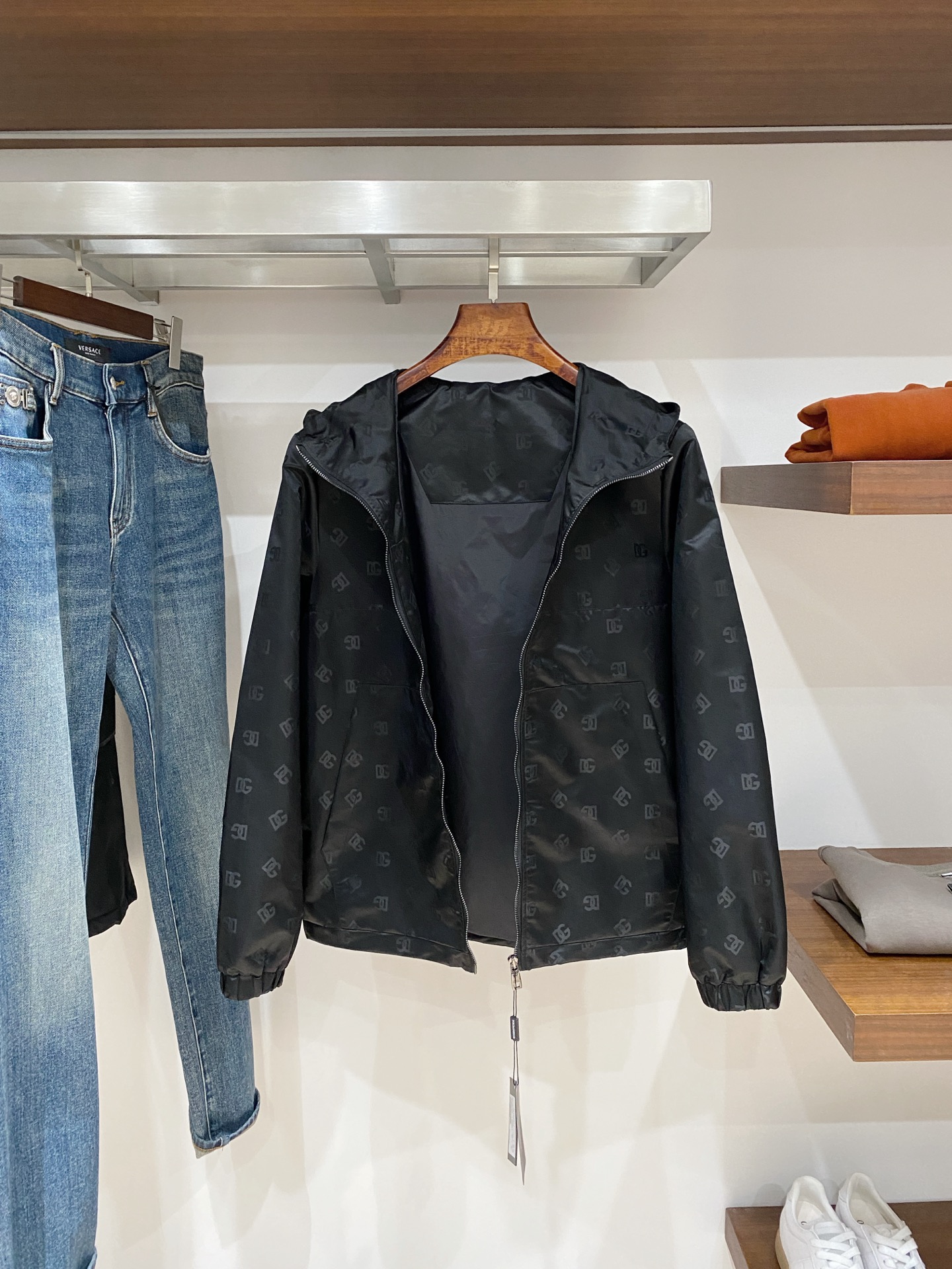 DG、2025新品夹克外套，时尚帅气，简约百搭款，顶级数码定位定织字母logo，定制原版面料，不仅挺括，