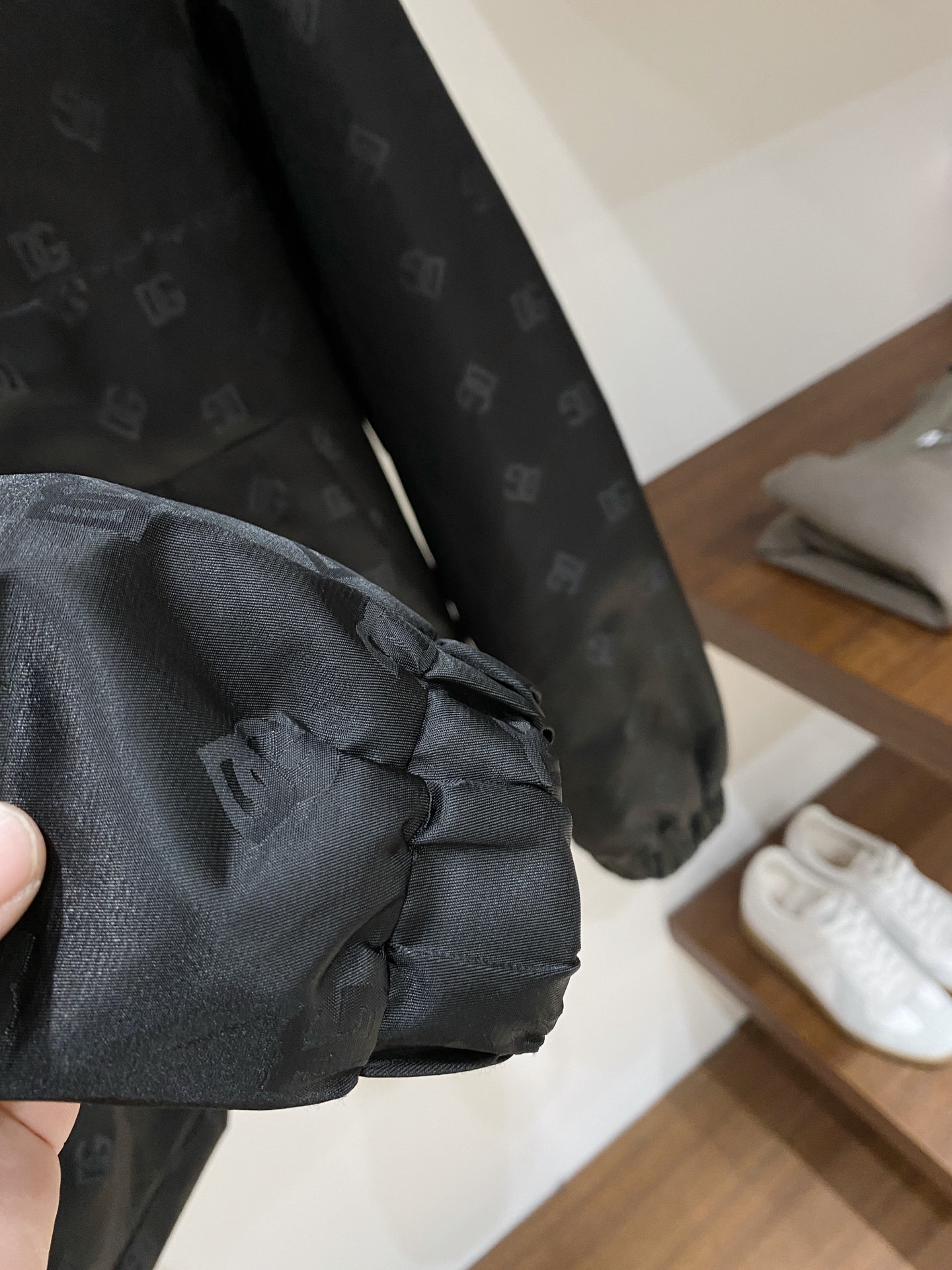 DG、2025新品夹克外套，时尚帅气，简约百搭款，顶级数码定位定织字母logo，定制原版面料，不仅挺括，