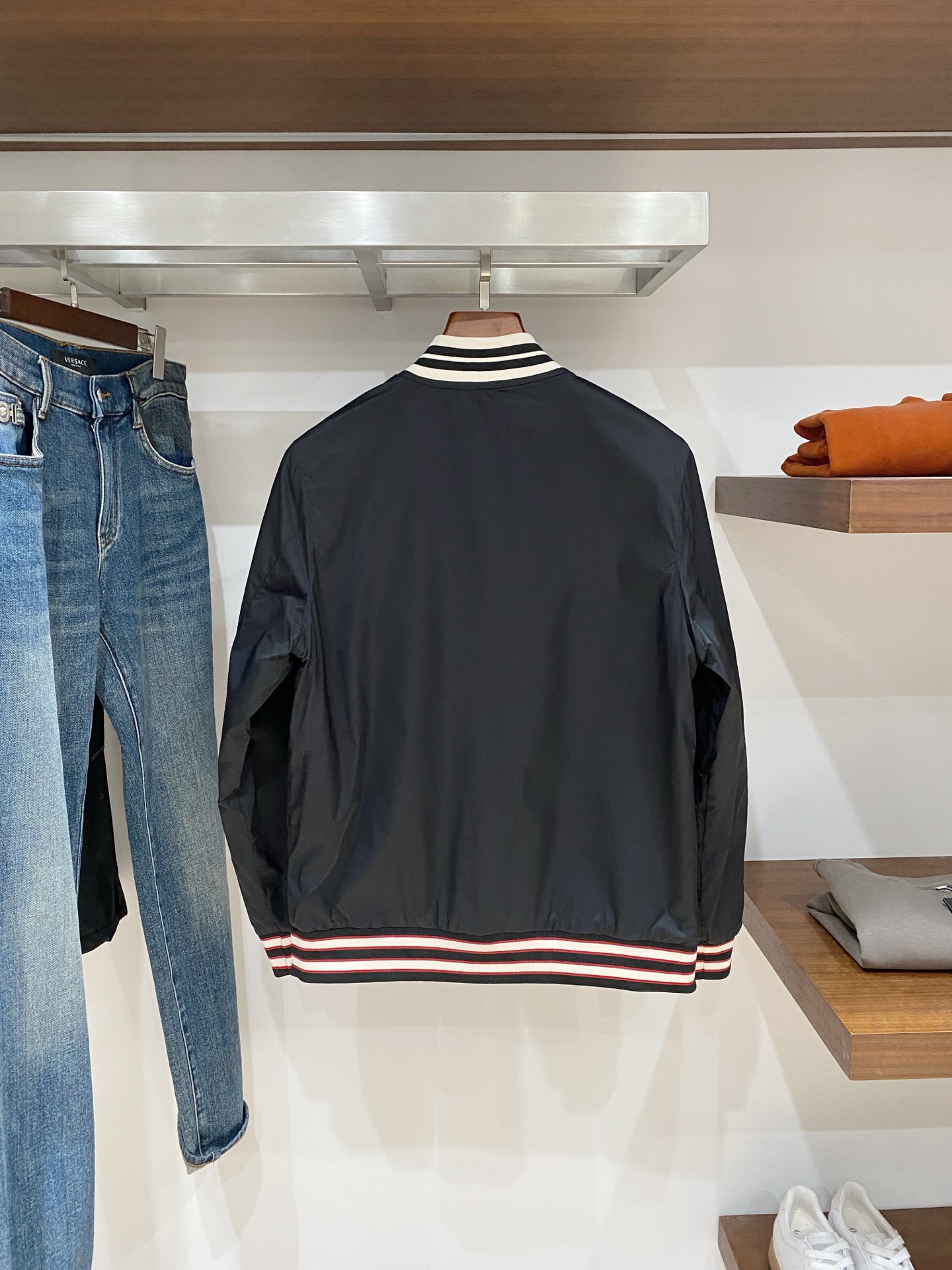 古奇、2025新品双面穿夹克外套，时尚帅气，简约百搭款，原版五金辅料logo，定制原版面料，不仅挺括，保