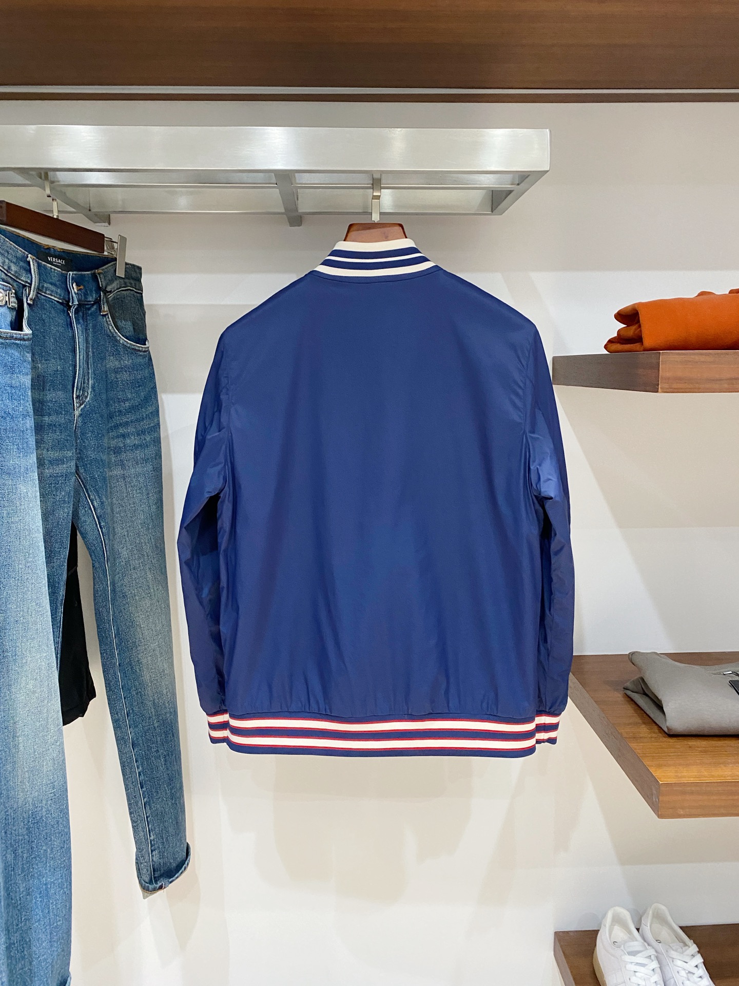 古奇、2025新品双面穿夹克外套，时尚帅气，简约百搭款，原版五金辅料logo，定制原版面料，不仅挺括，保